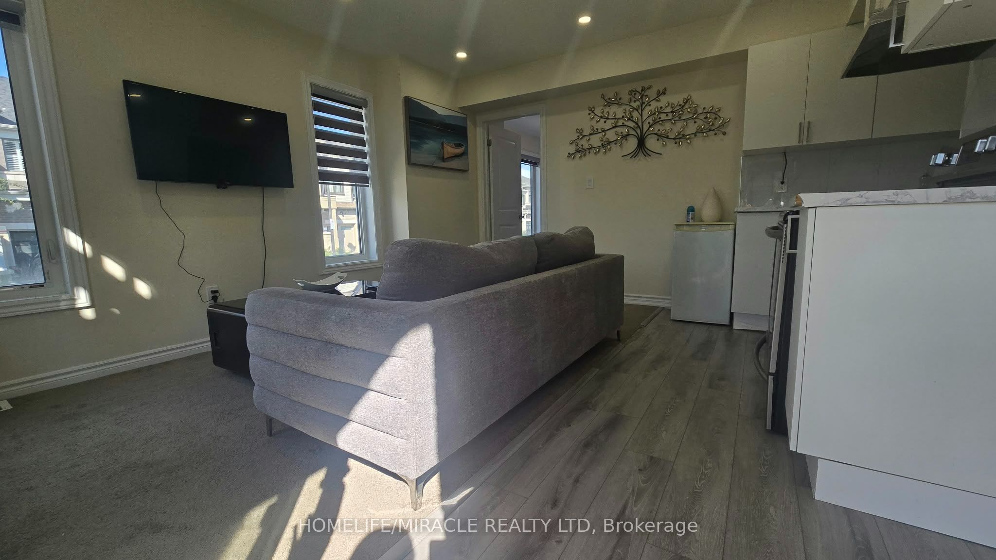 771 Chinook Path Property Photo 14