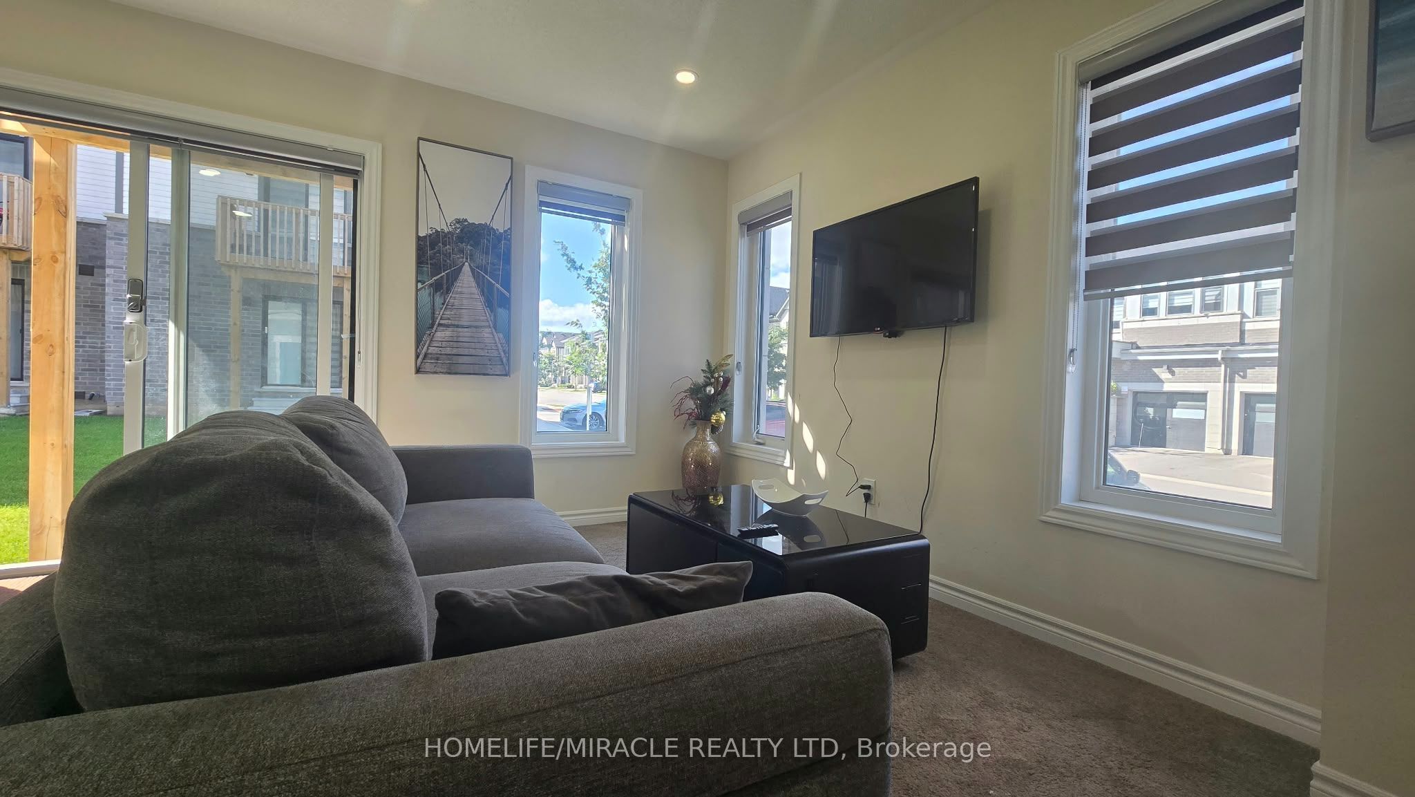 771 Chinook Path Property Photo 35