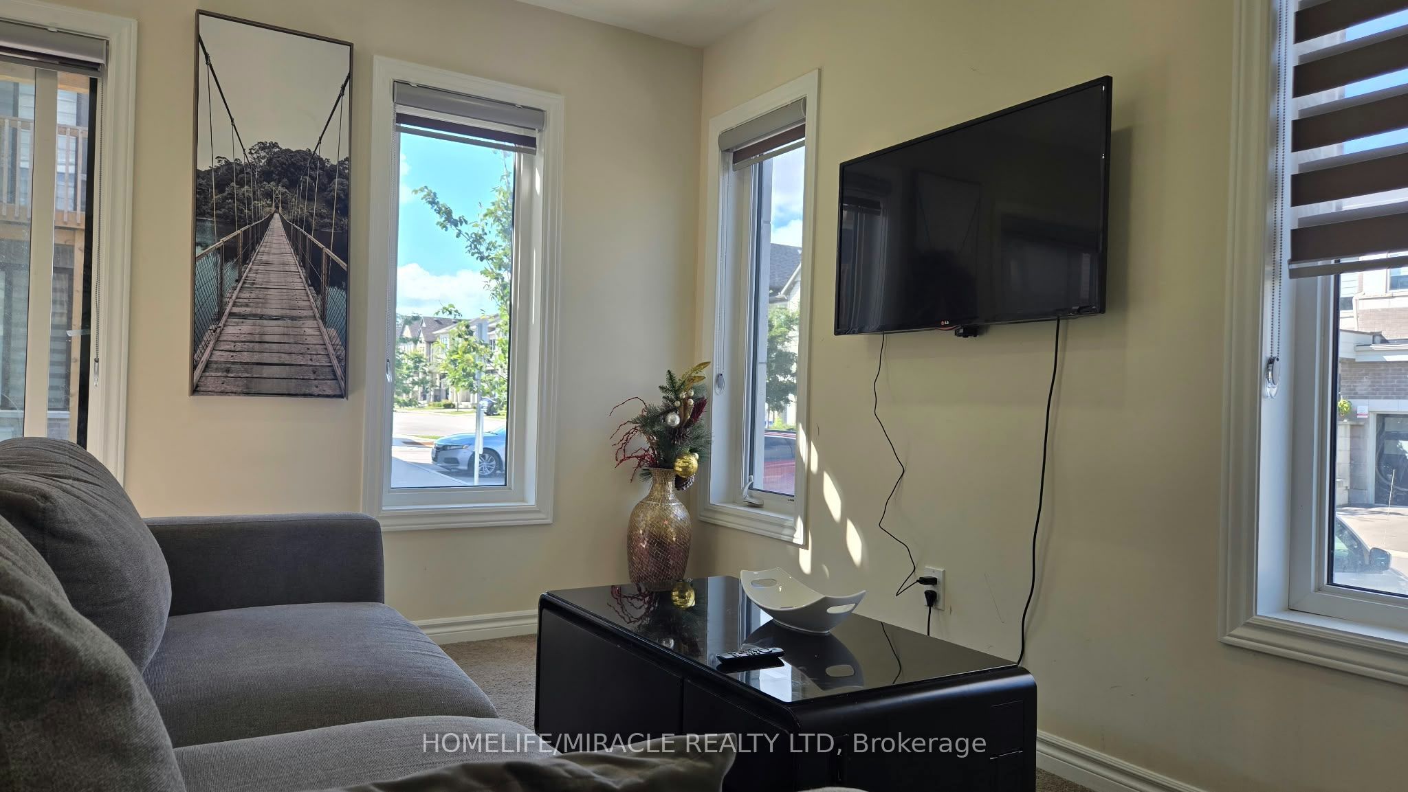 771 Chinook Path Property Photo 37