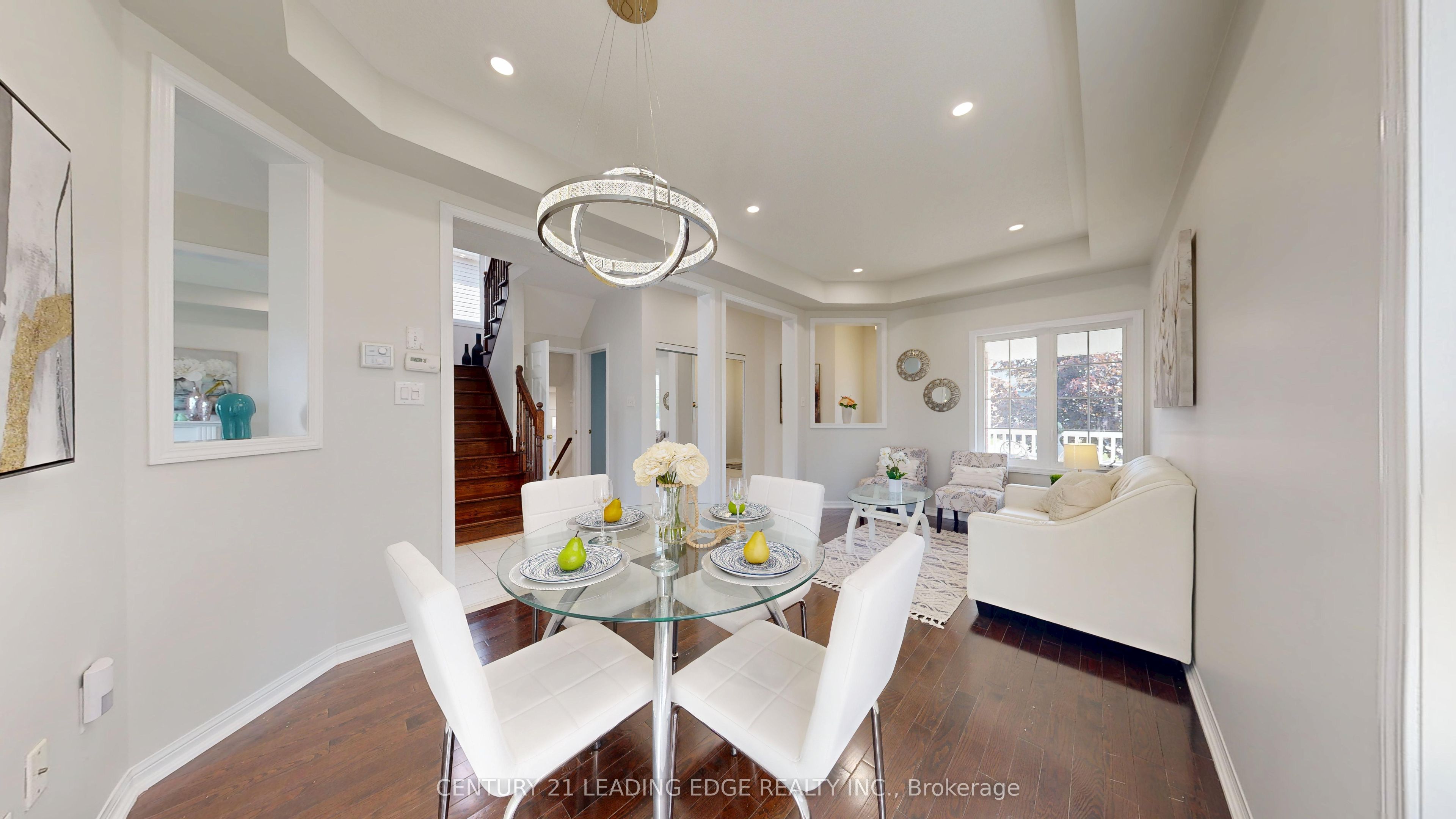 784 Ormond Drive Property Photo 4