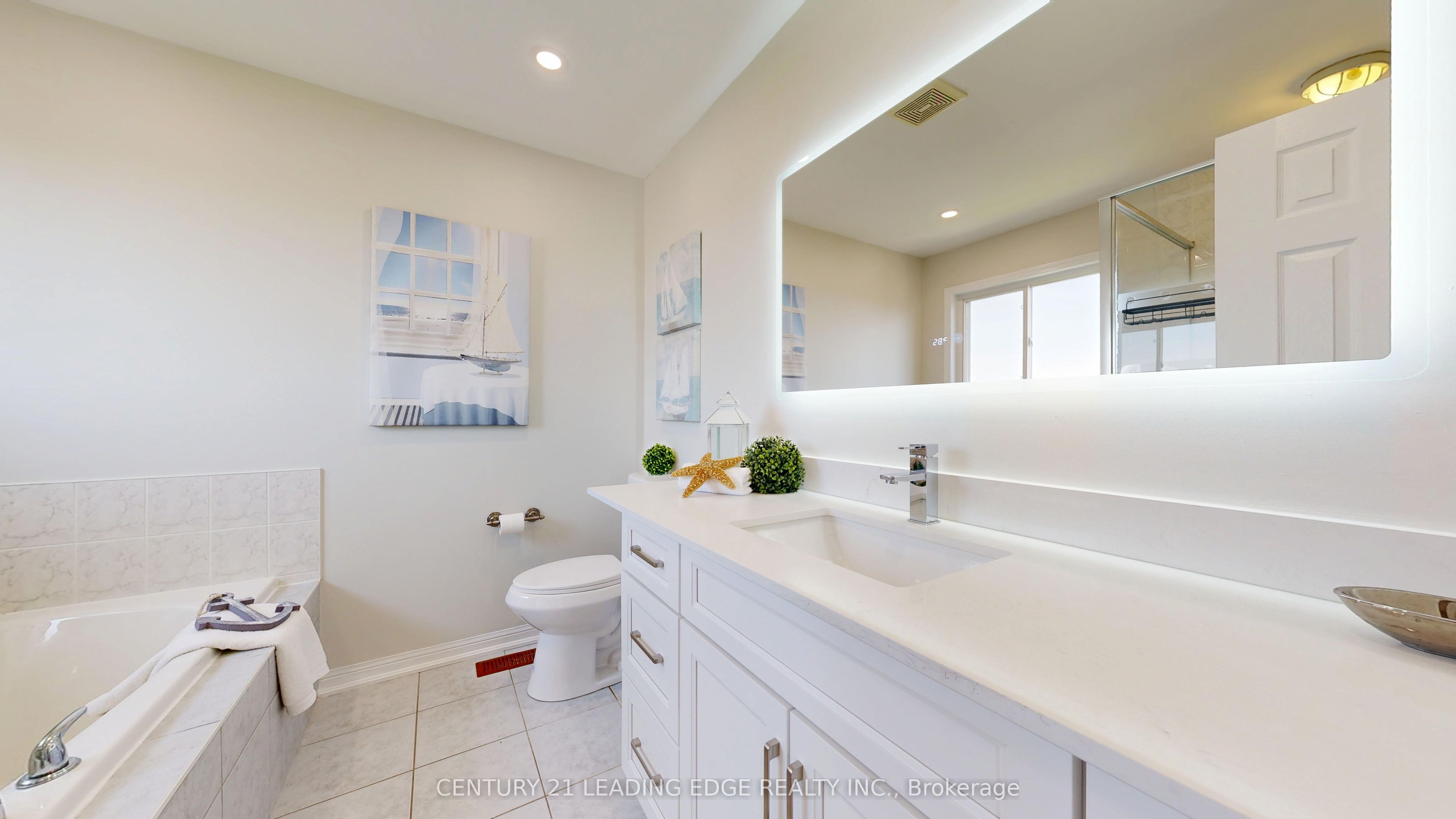 784 Ormond Drive Property Photo 28