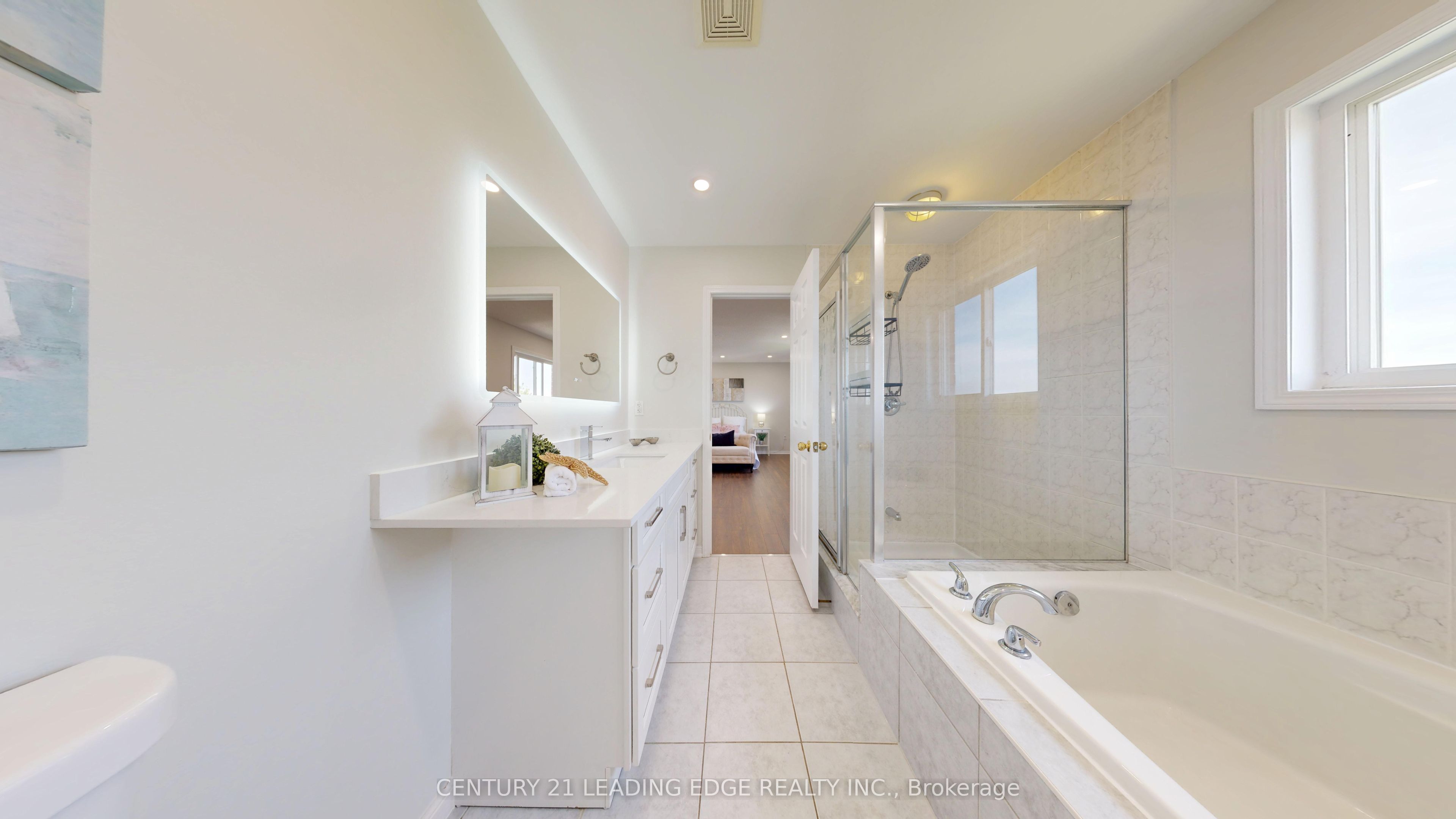 784 Ormond Drive Property Photo 29