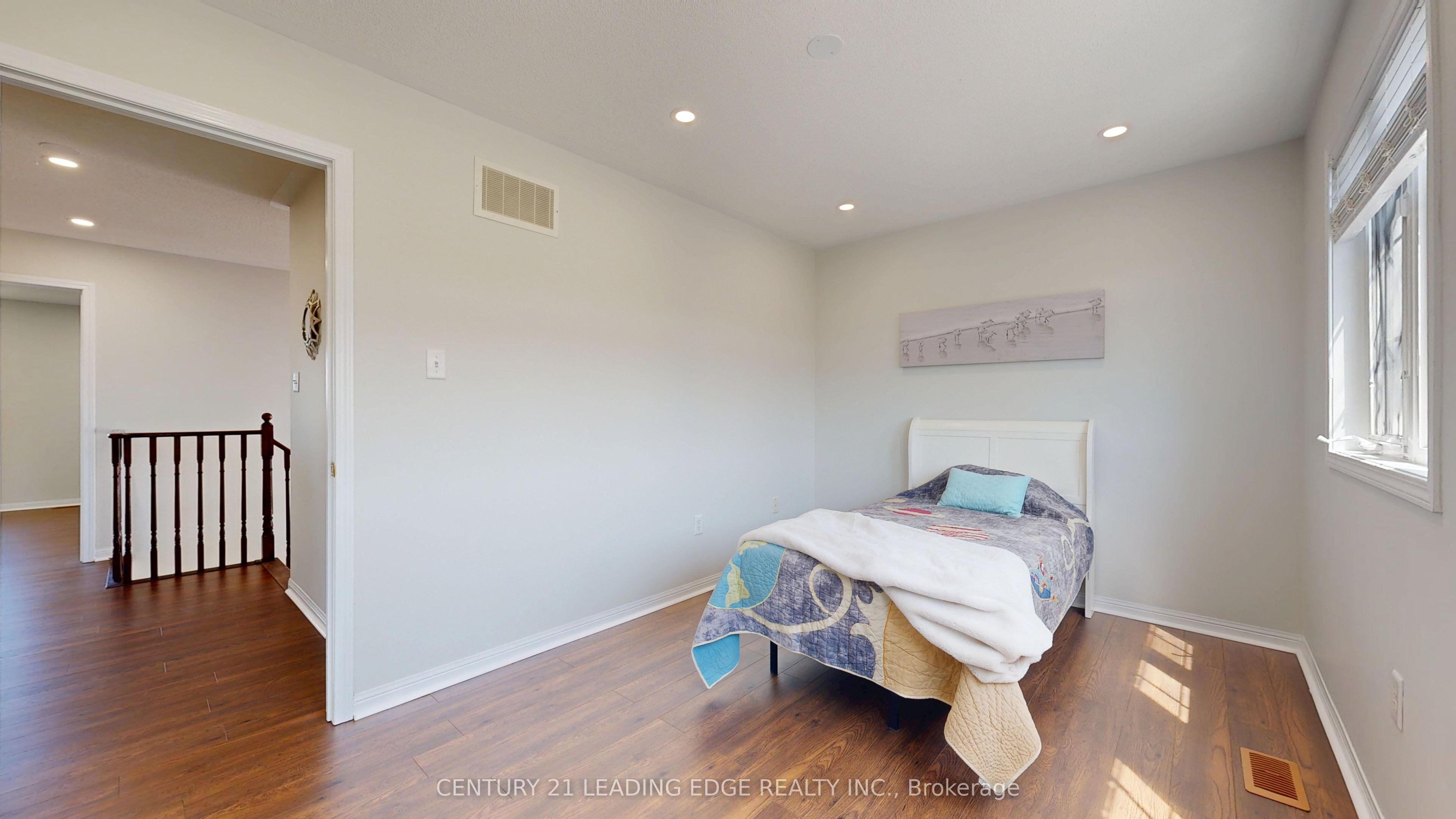 784 Ormond Drive Property Photo 32