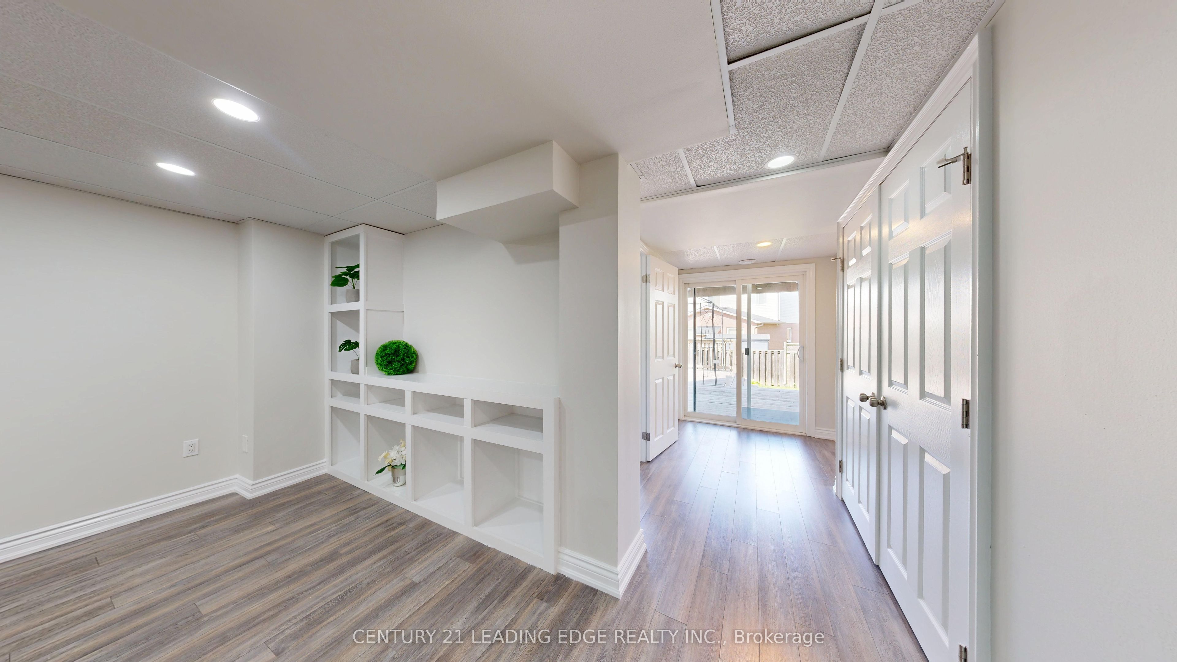 784 Ormond Drive Property Photo 40
