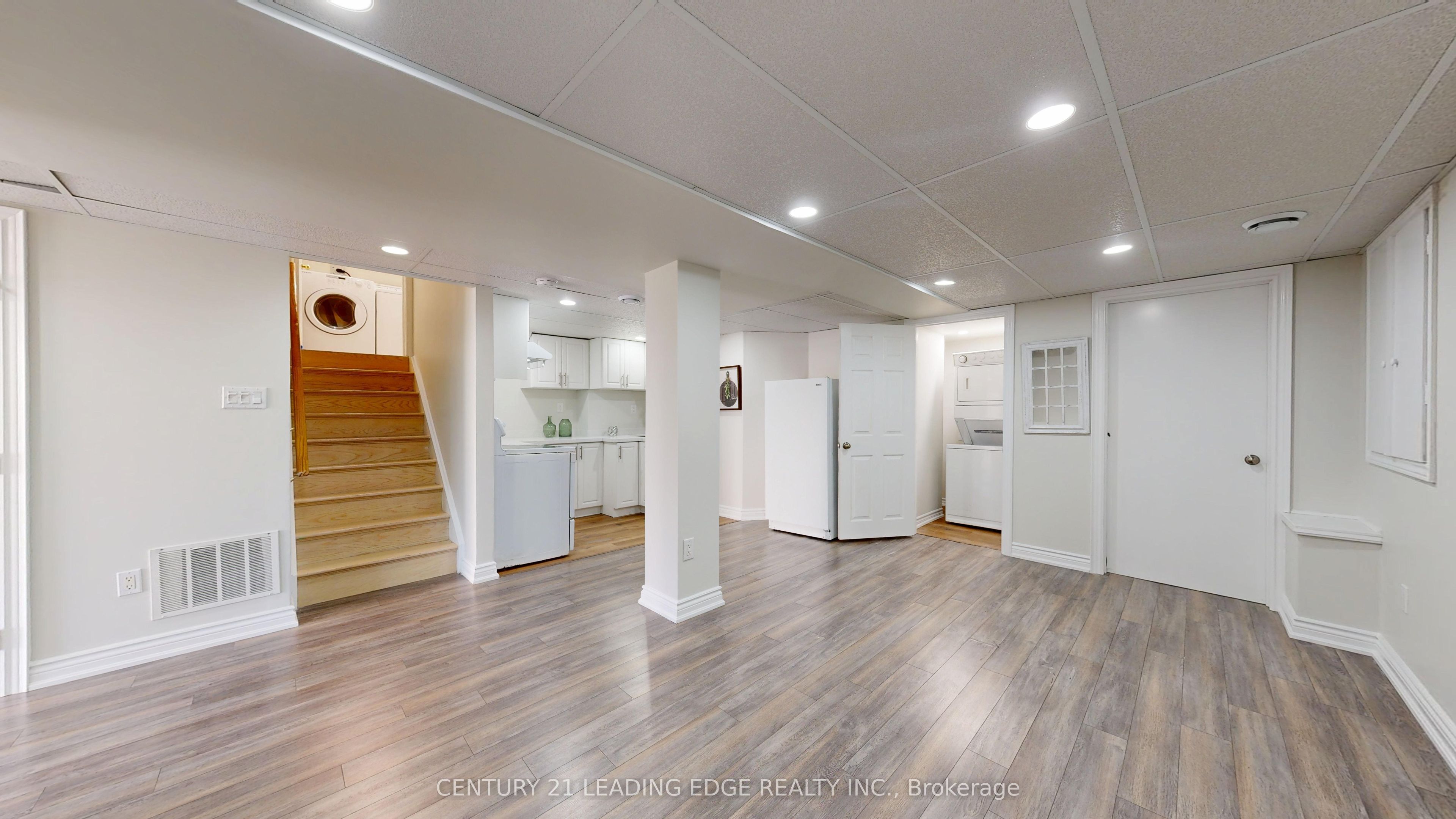 784 Ormond Drive Property Photo 41