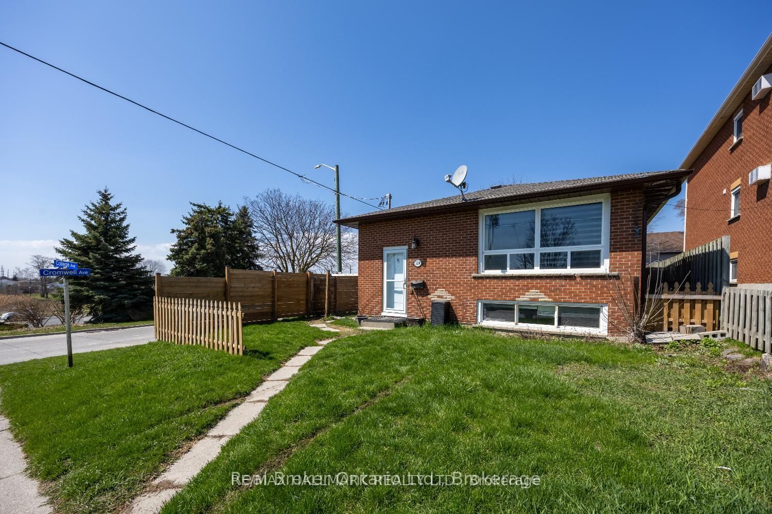 324 College Avenue Main Property Photo 11
