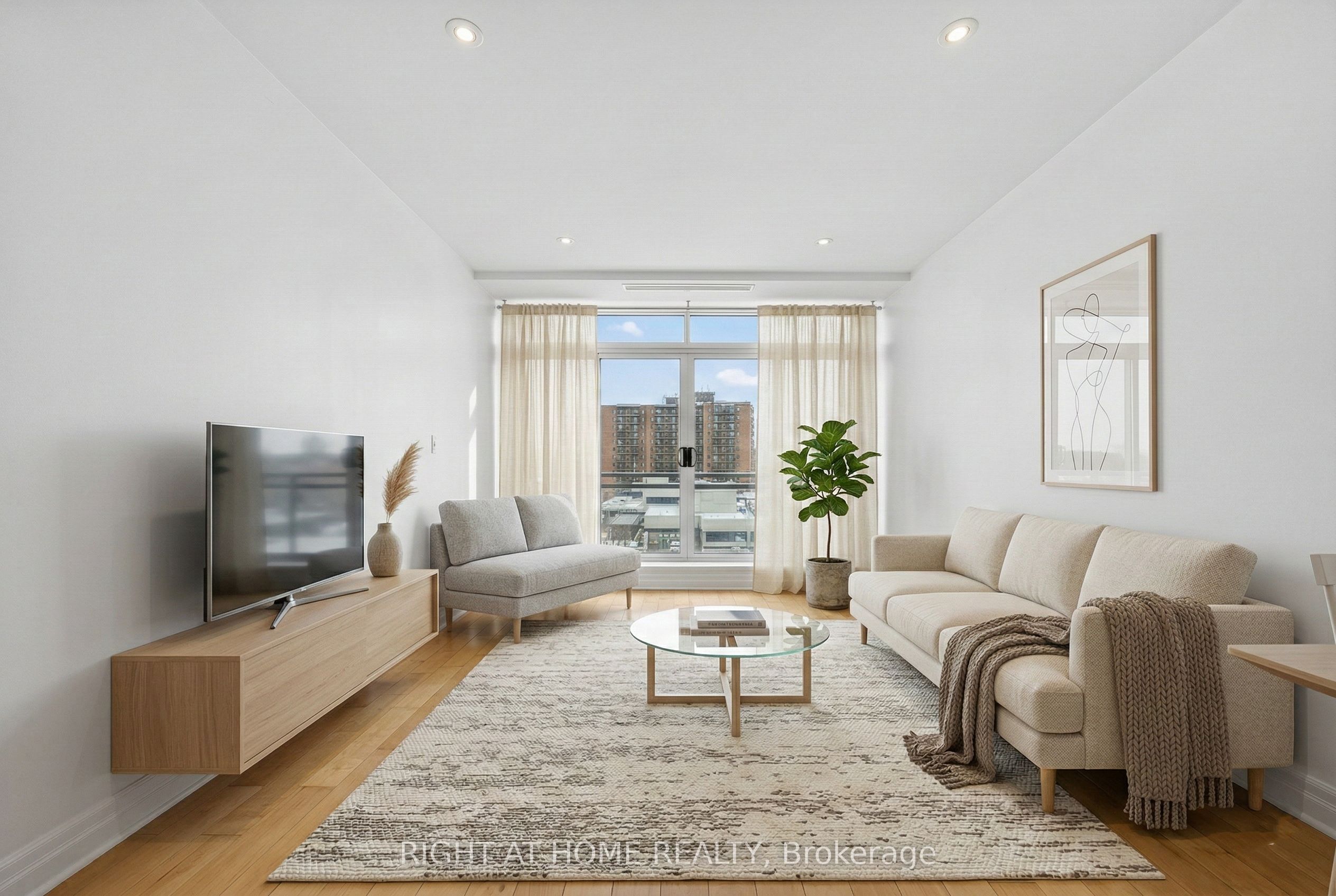 44 Bond Street W 518 Property Photo 9