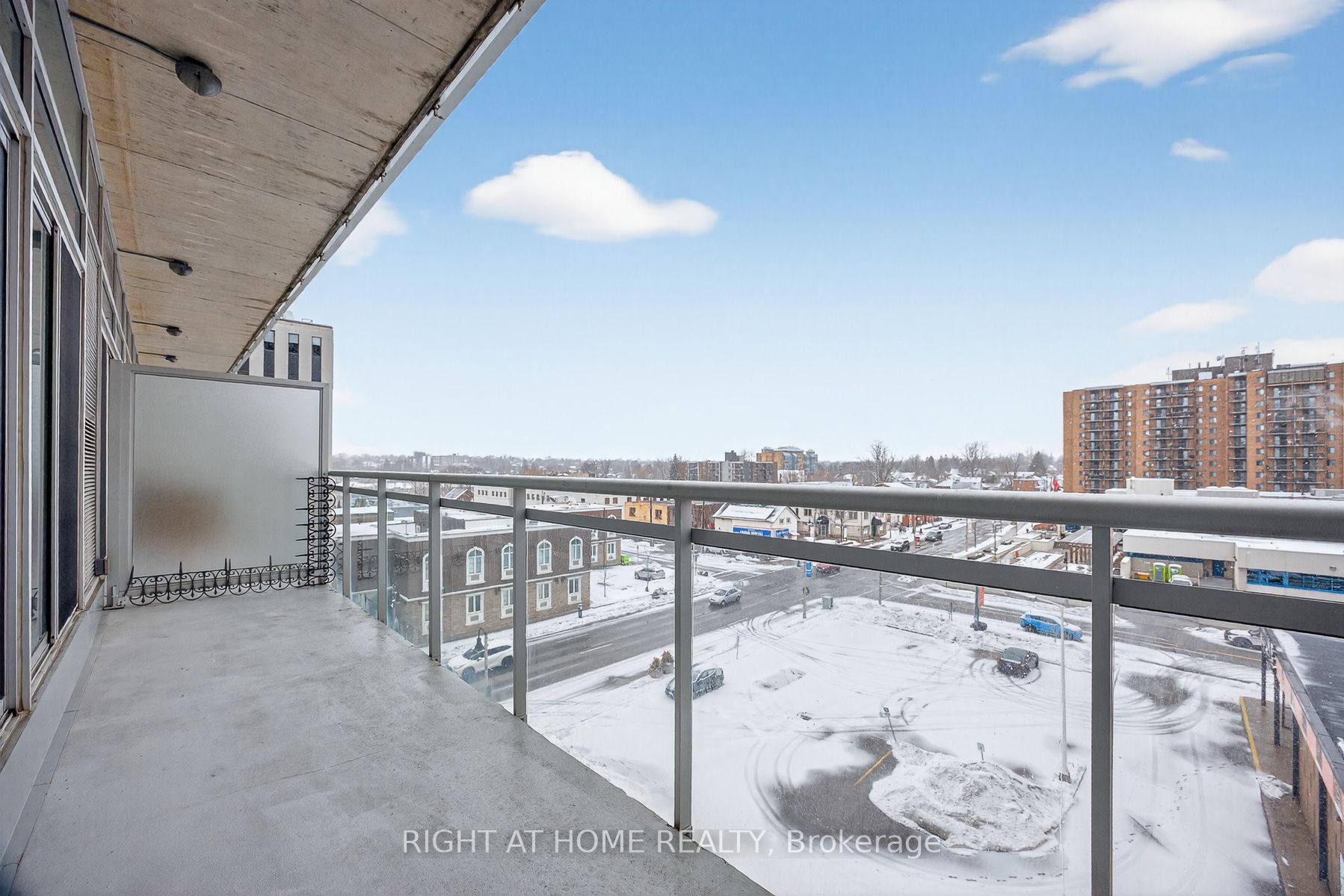 44 Bond Street W 518 Property Photo 23