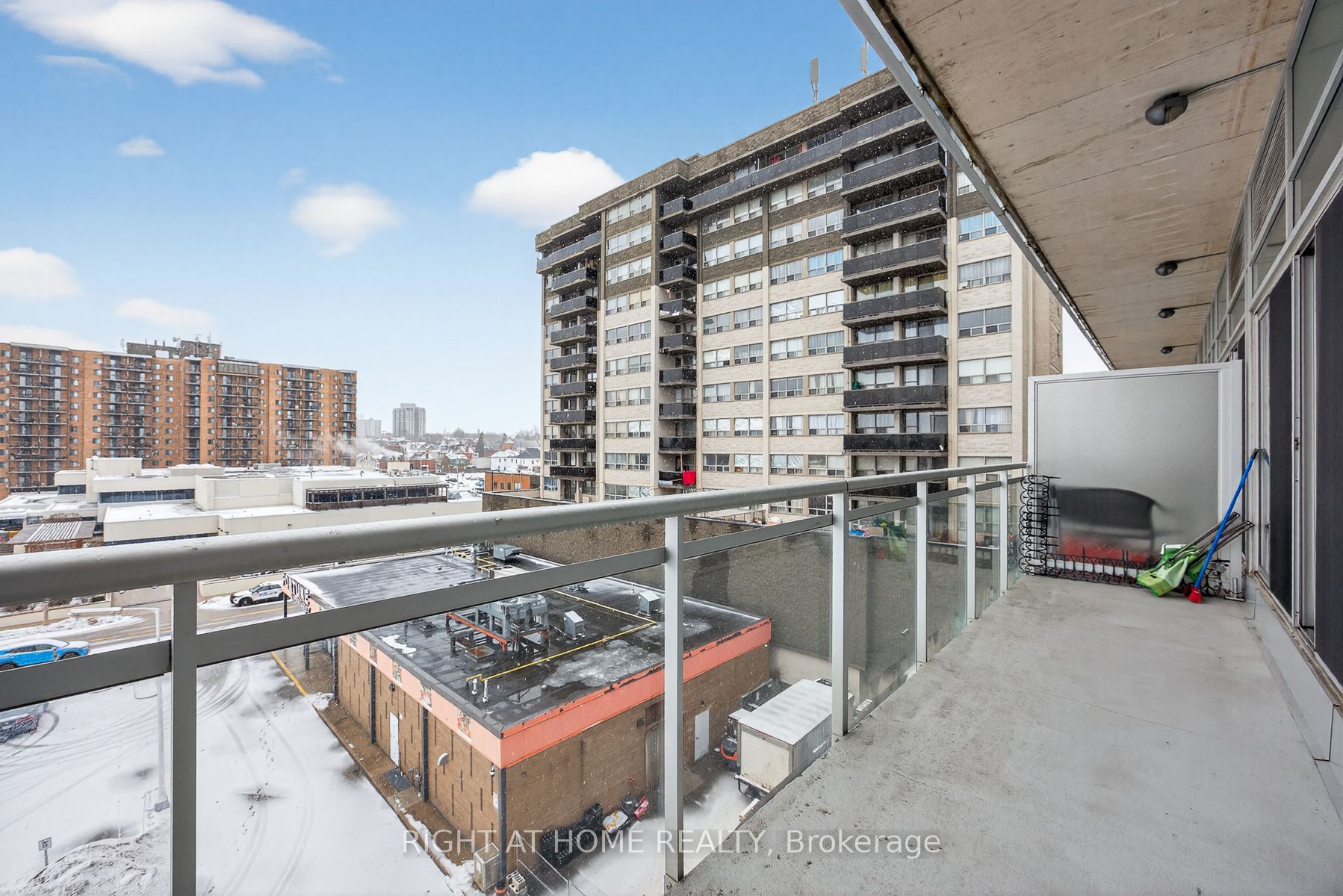 44 Bond Street W 518 Property Photo 24