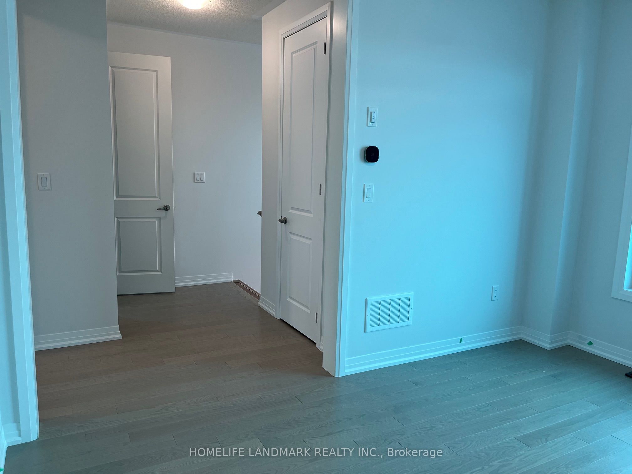 1040 Valhalla Terrace Property Photo 3