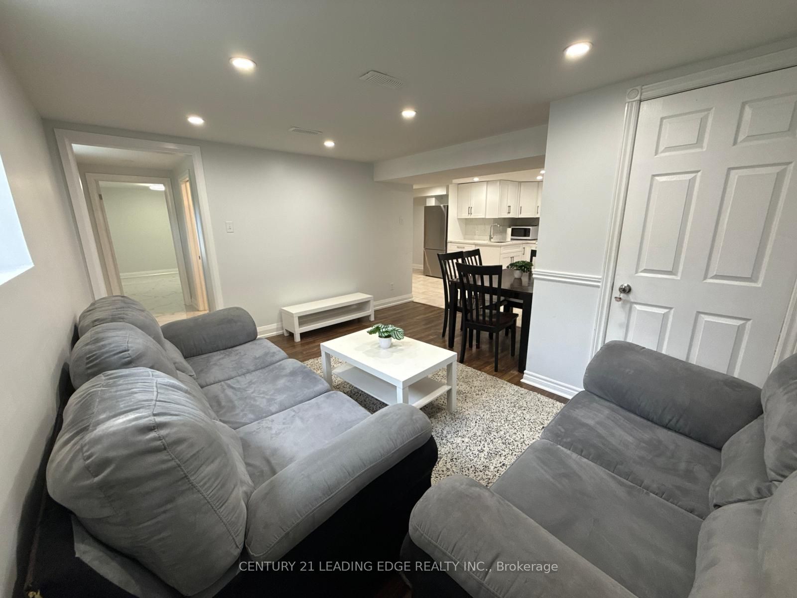 753 Glenforest Street Lower Property Photo 8