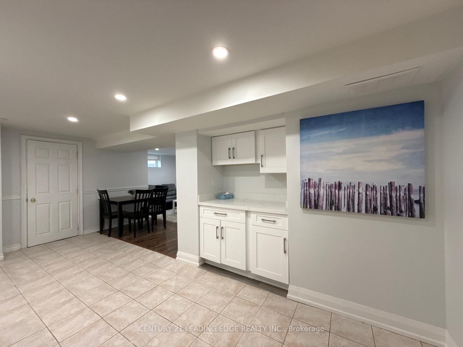 753 Glenforest Street Lower Property Photo 10