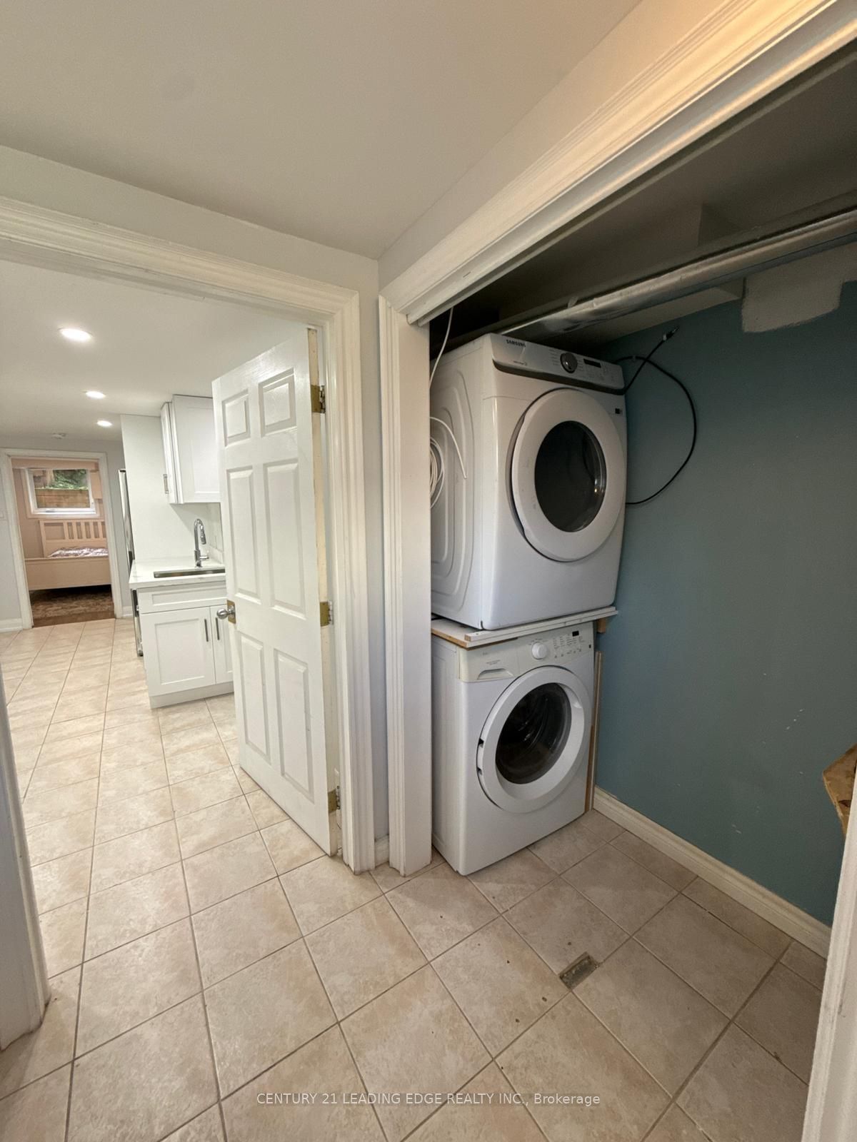 753 Glenforest Street Lower Property Photo 16