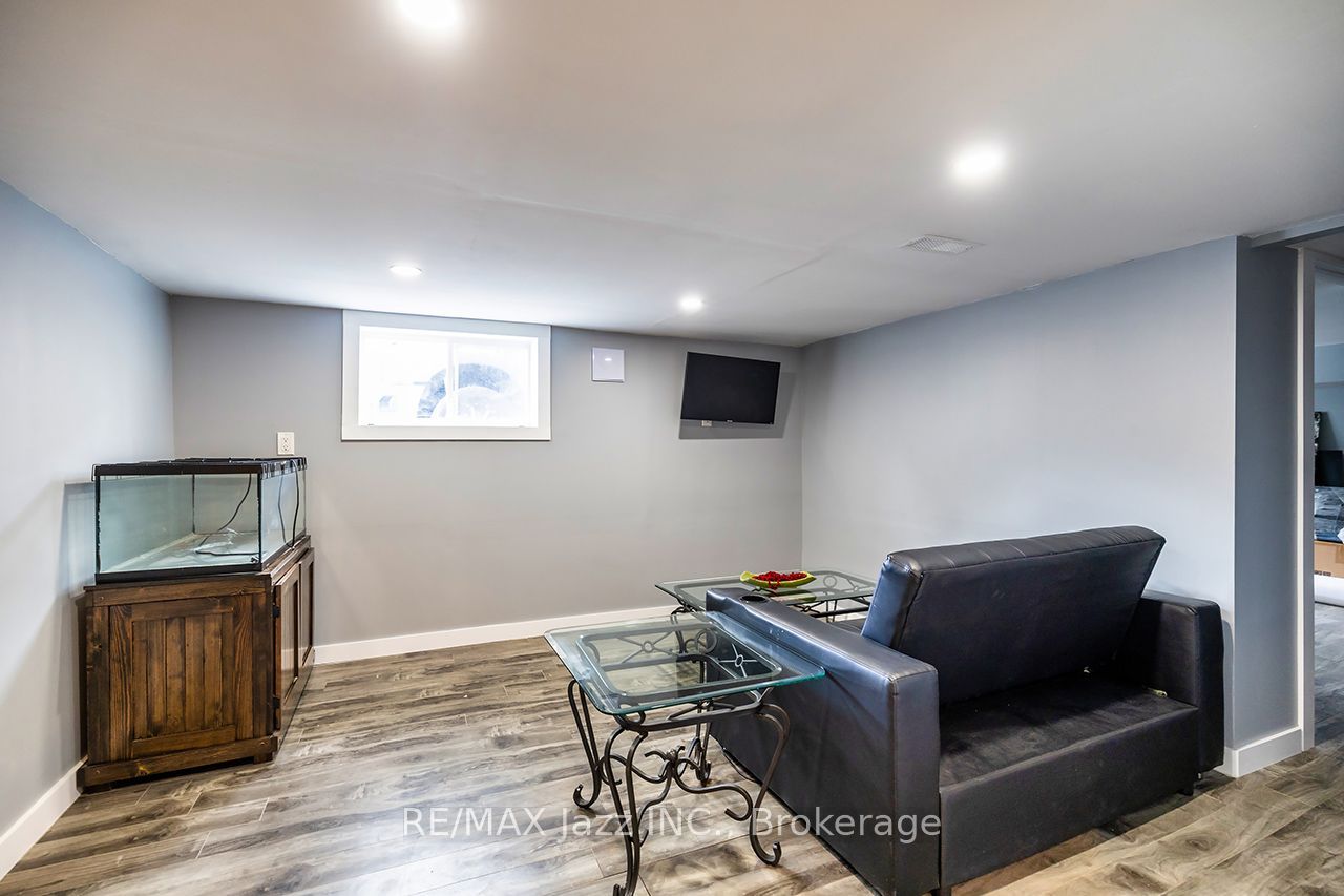 180 Olive Avenue Property Photo 15