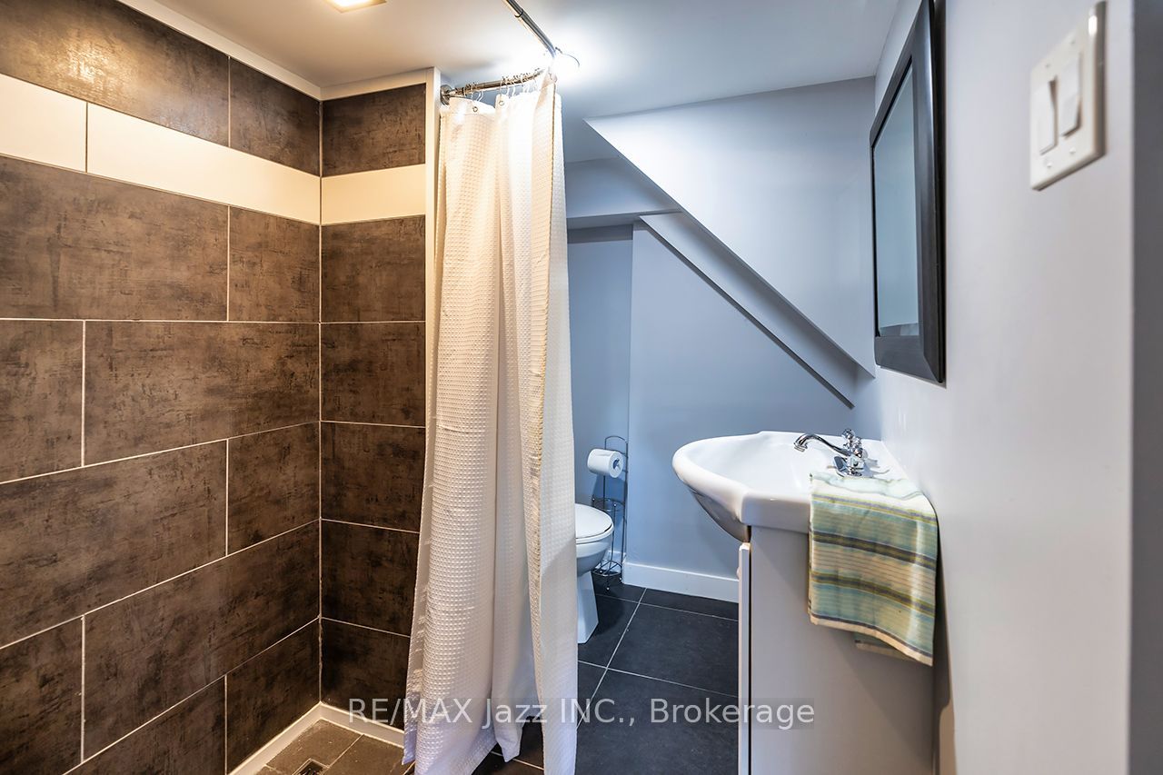 180 Olive Avenue Property Photo 16