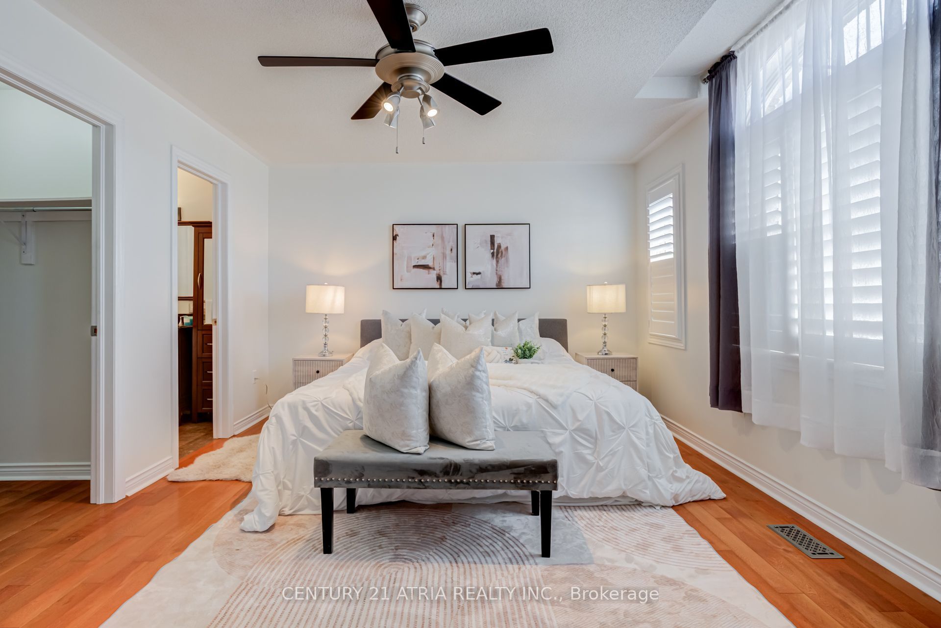 14 Robert Attersley Drive W Property Photo 21