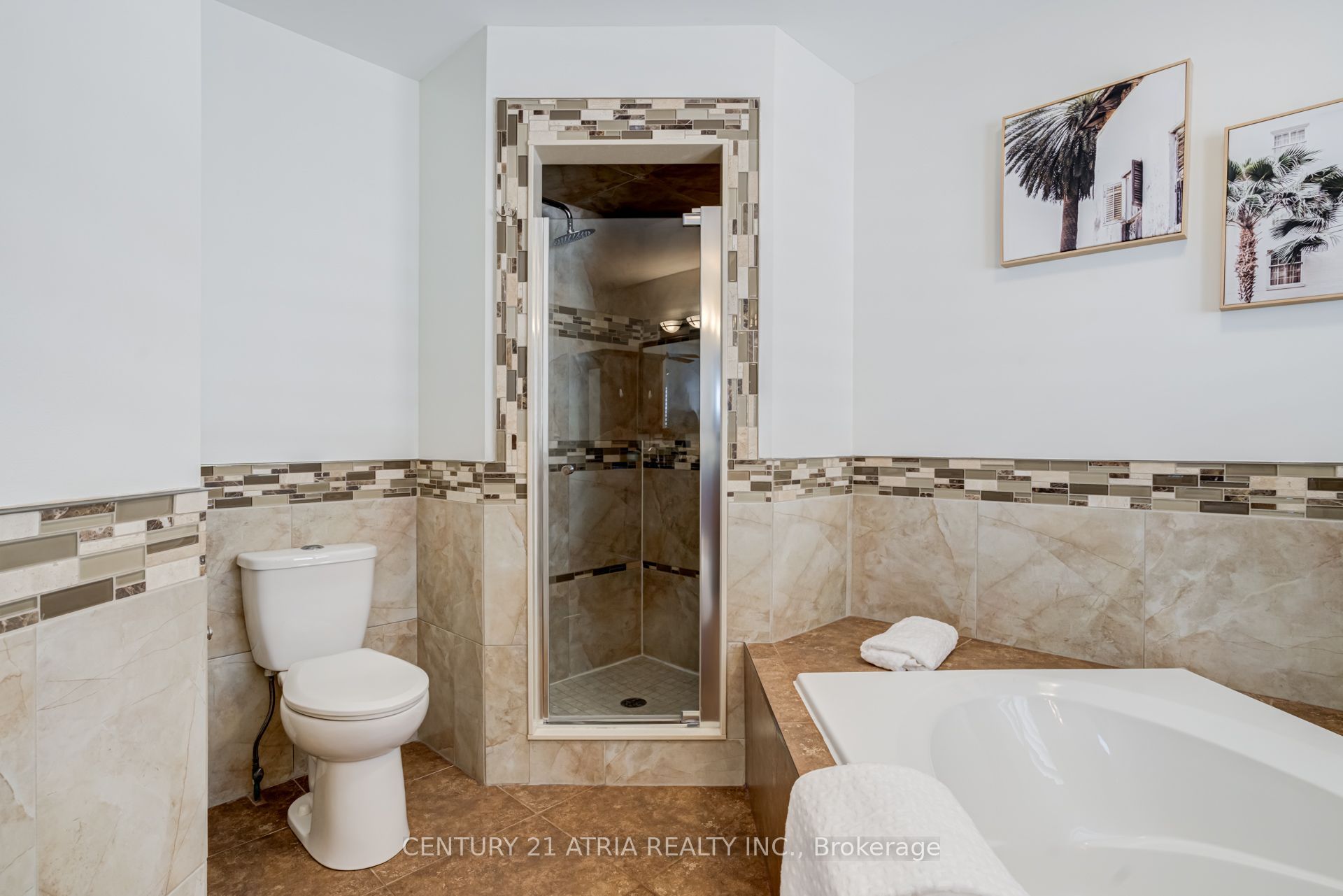 14 Robert Attersley Drive W Property Photo 25