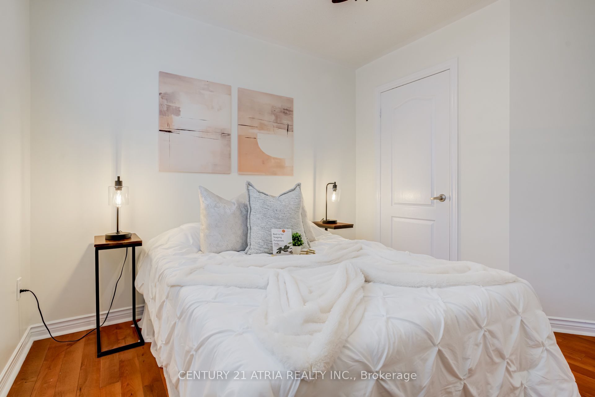 14 Robert Attersley Drive W Property Photo 28