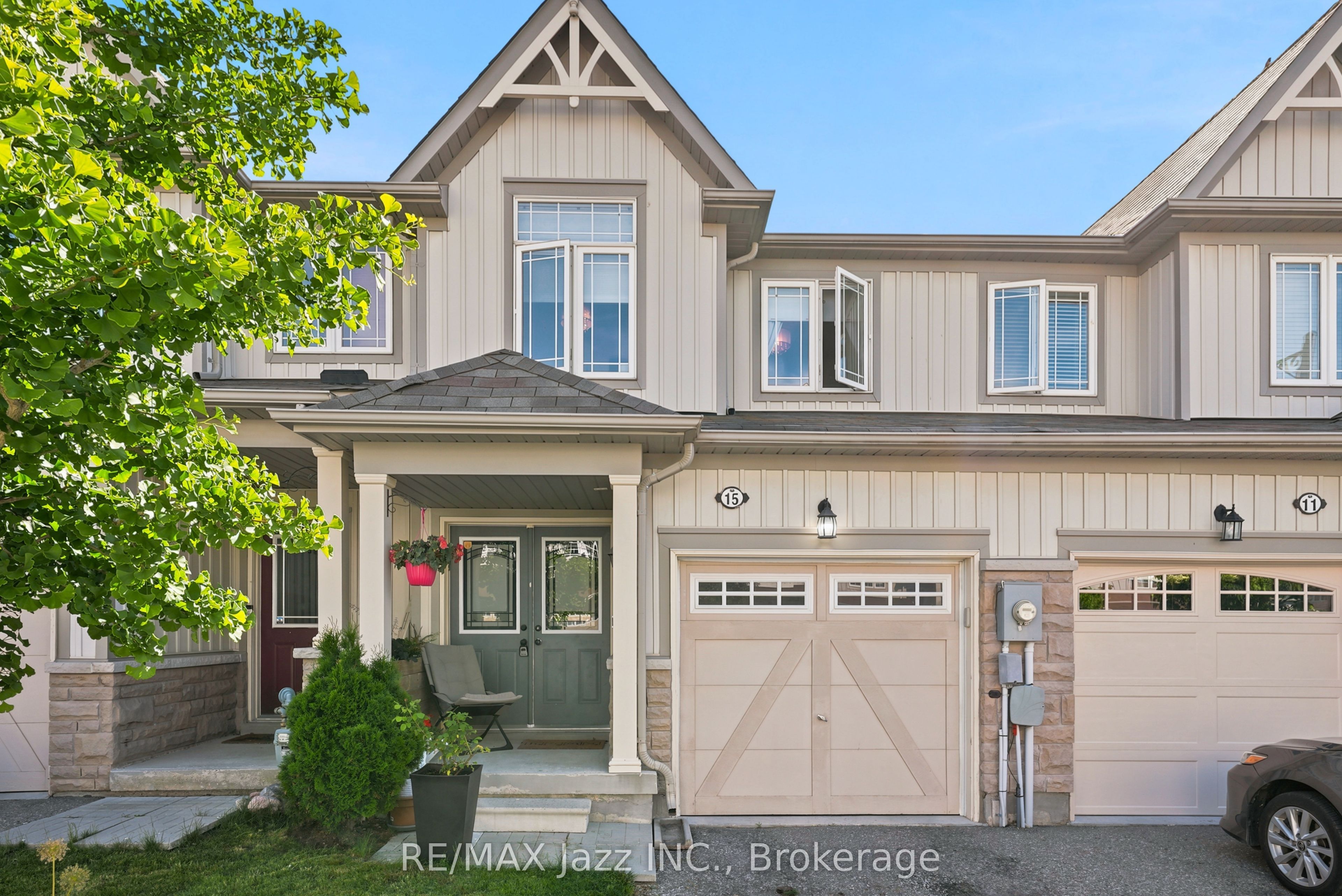 15 Farmstead Drive