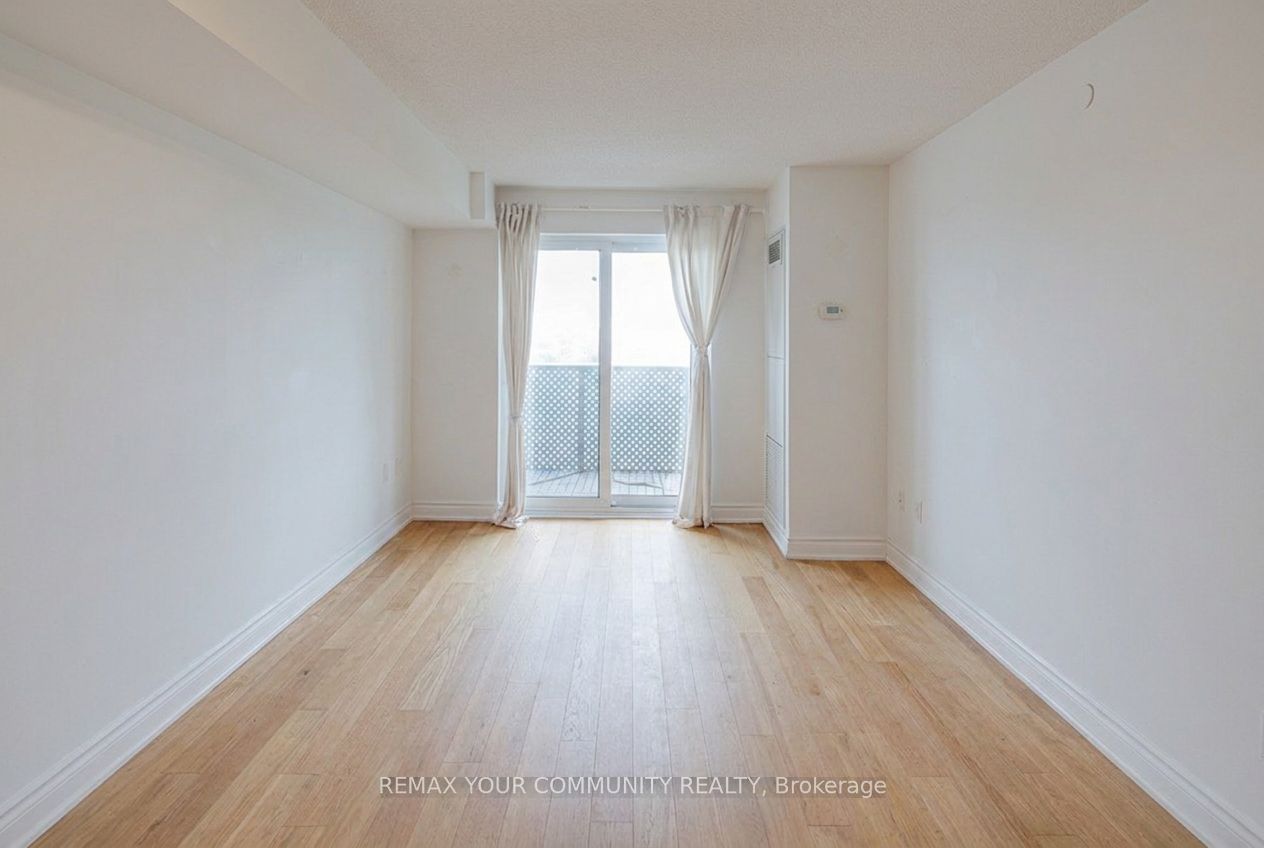 1346 E Danforth Road E 909 Property Photo 8