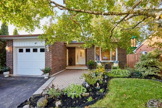 41 Panter Crescent Property Photo 1