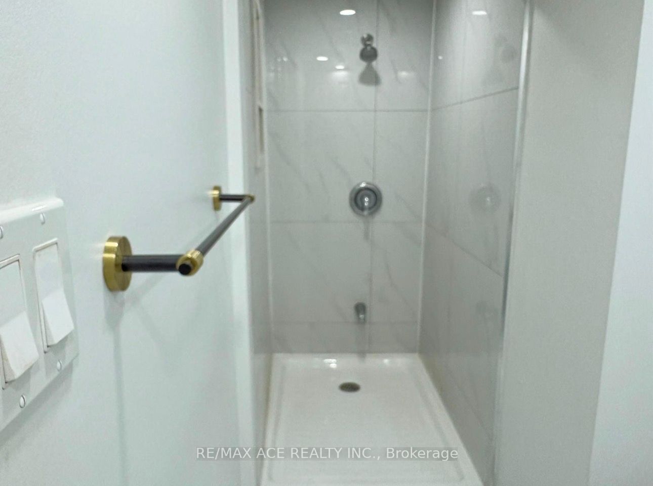 1851 Parkhurst Crescent Bsmt Property Photo 15