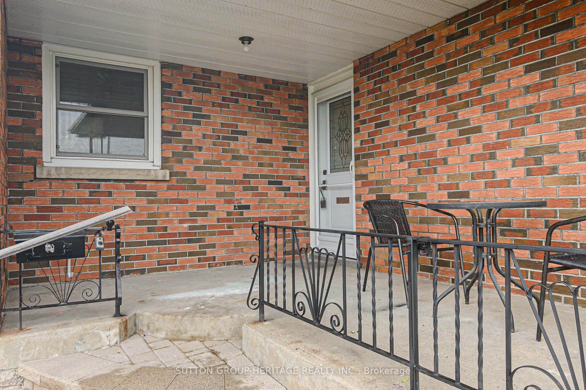 490 Milton Street Property Photo 6
