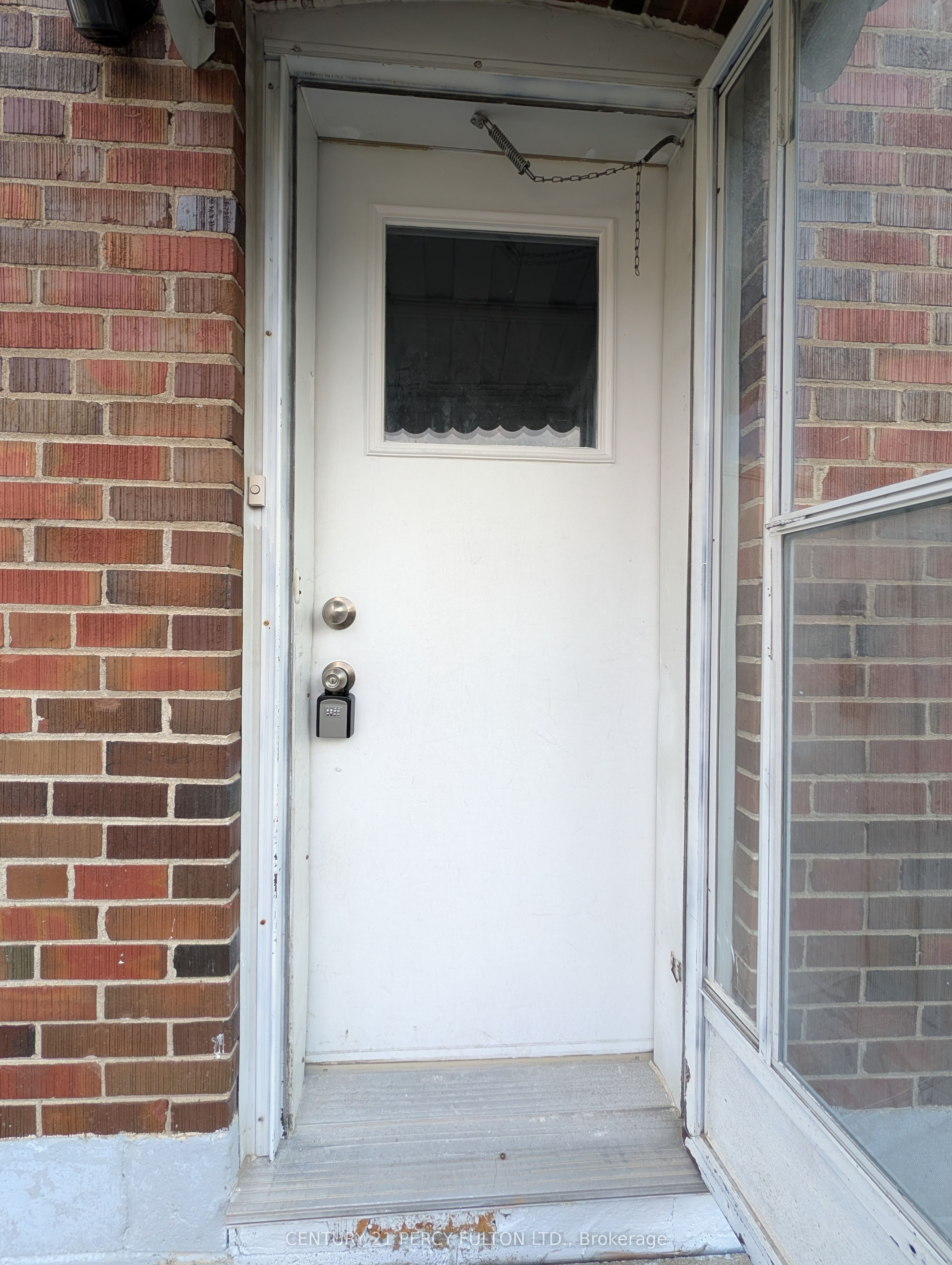 270 Wilson Road S Property Photo 2