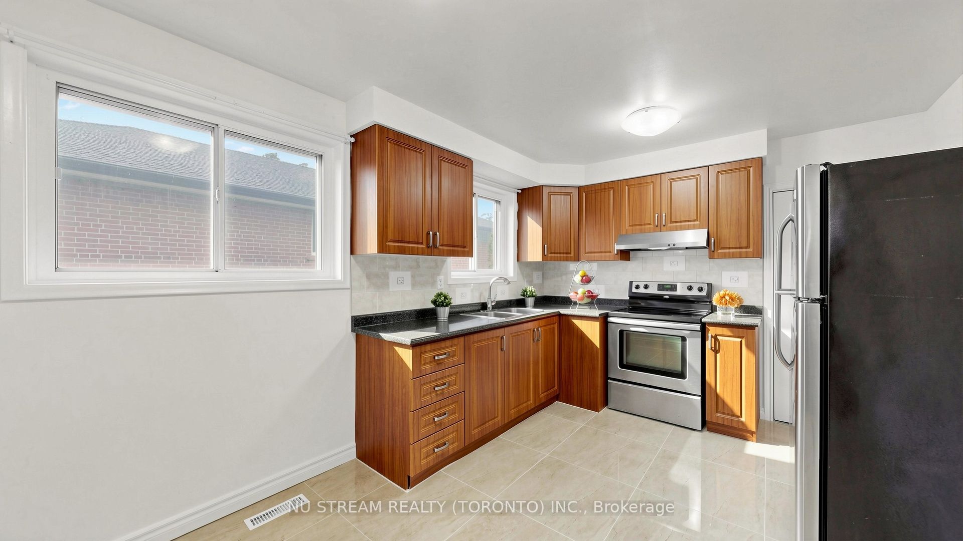 1356 Tatra Drive Property Photo 8