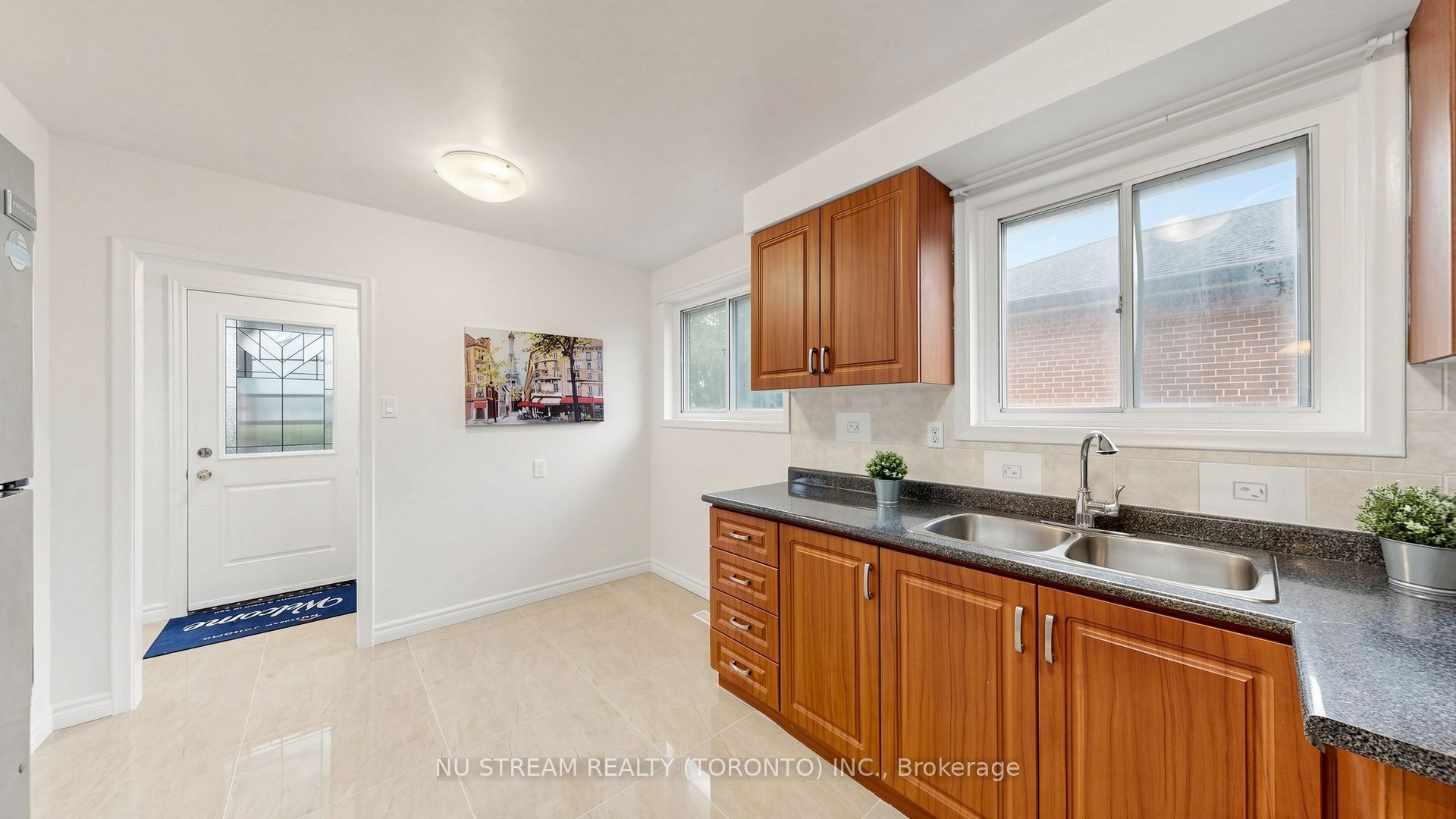 1356 Tatra Drive Property Photo 12