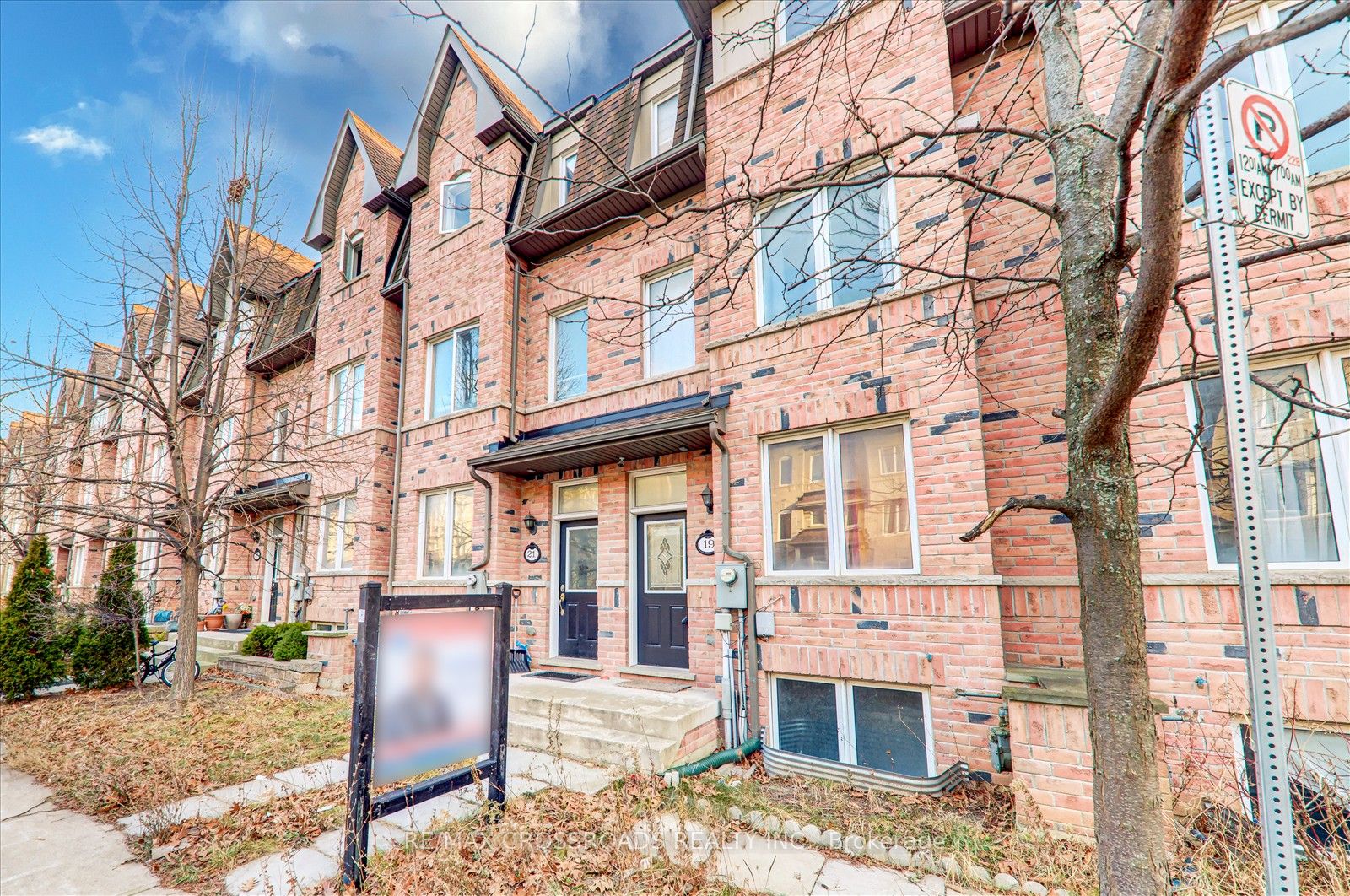 19 Kawneer Terrace Property Photo 3