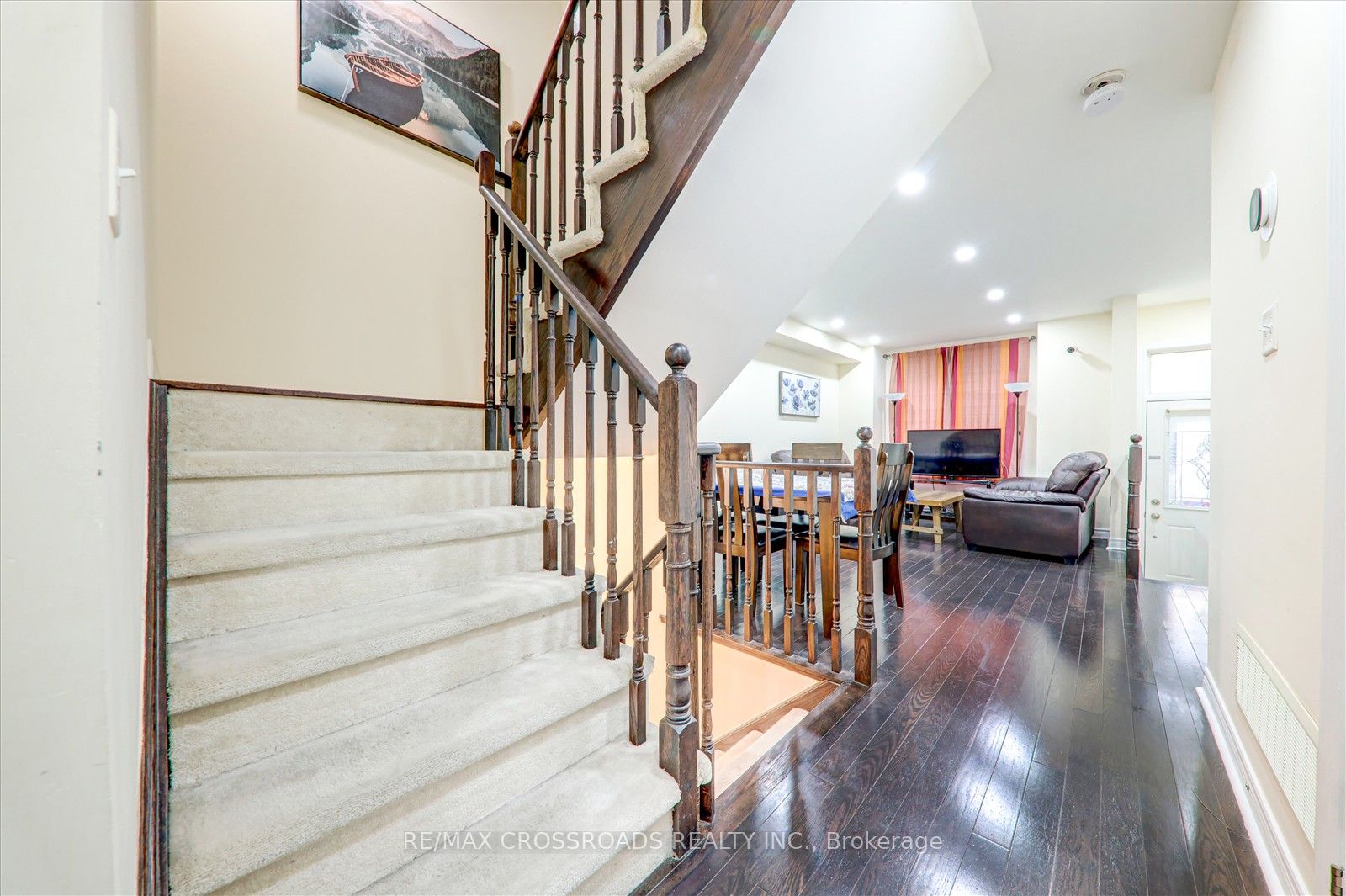 19 Kawneer Terrace Property Photo 11