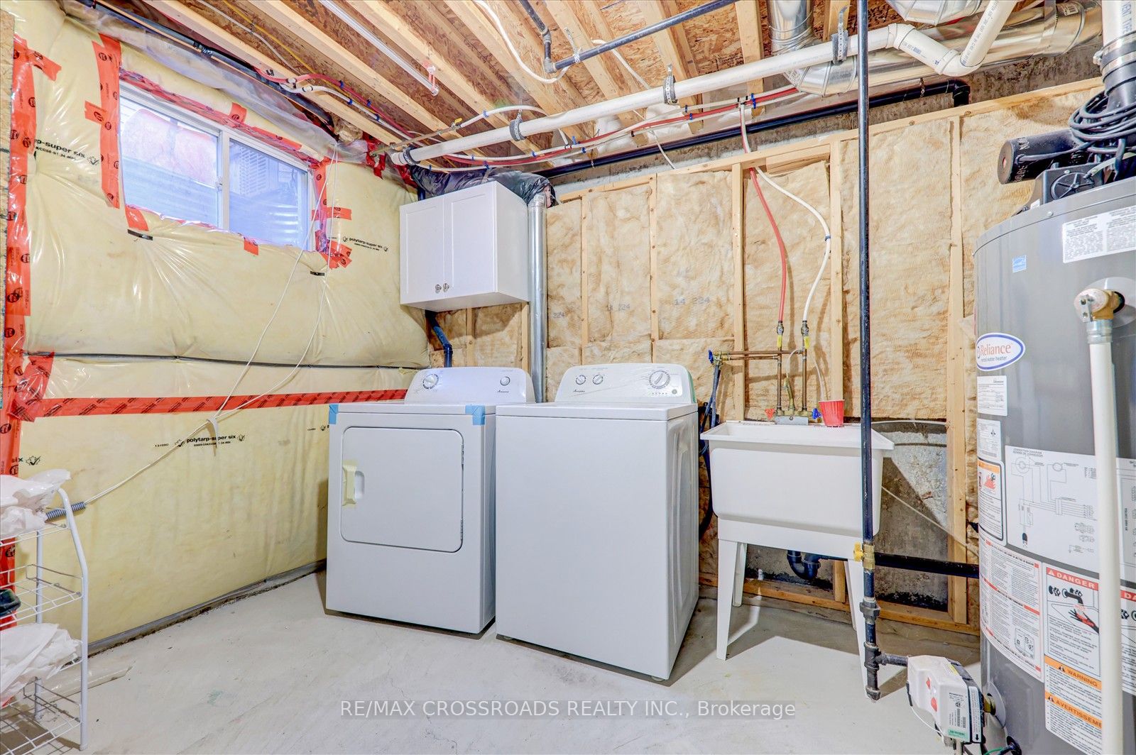 19 Kawneer Terrace Property Photo 29