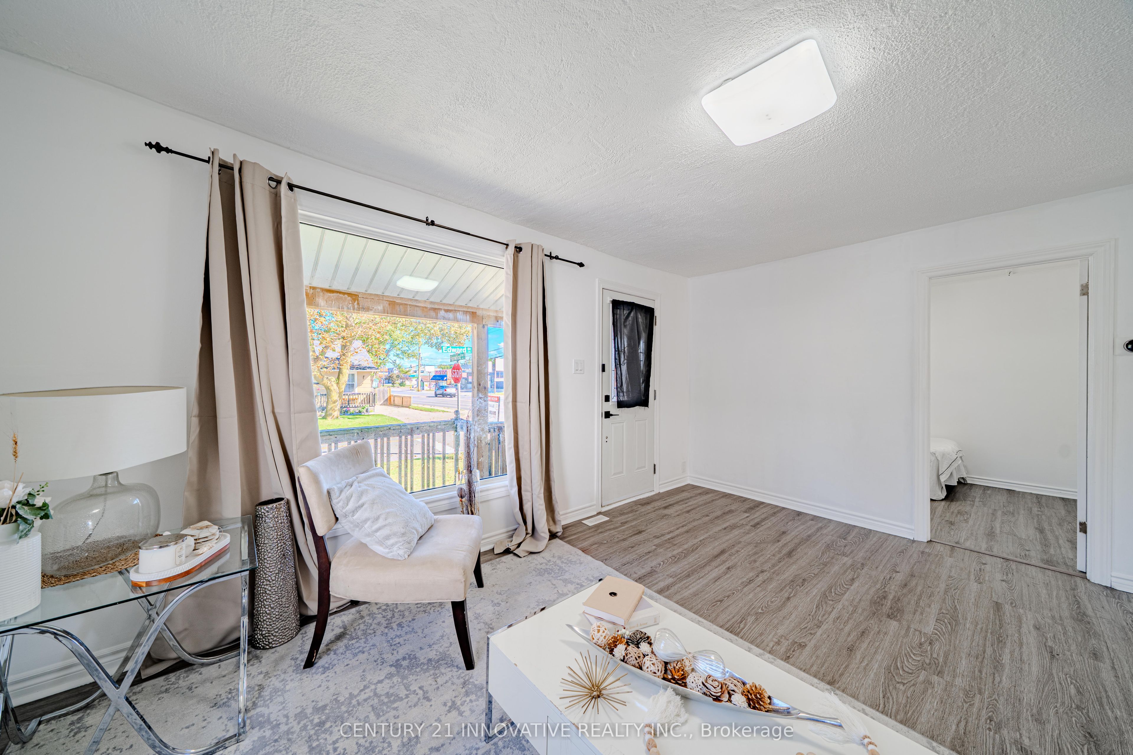 1 Edward Street Property Photo 12