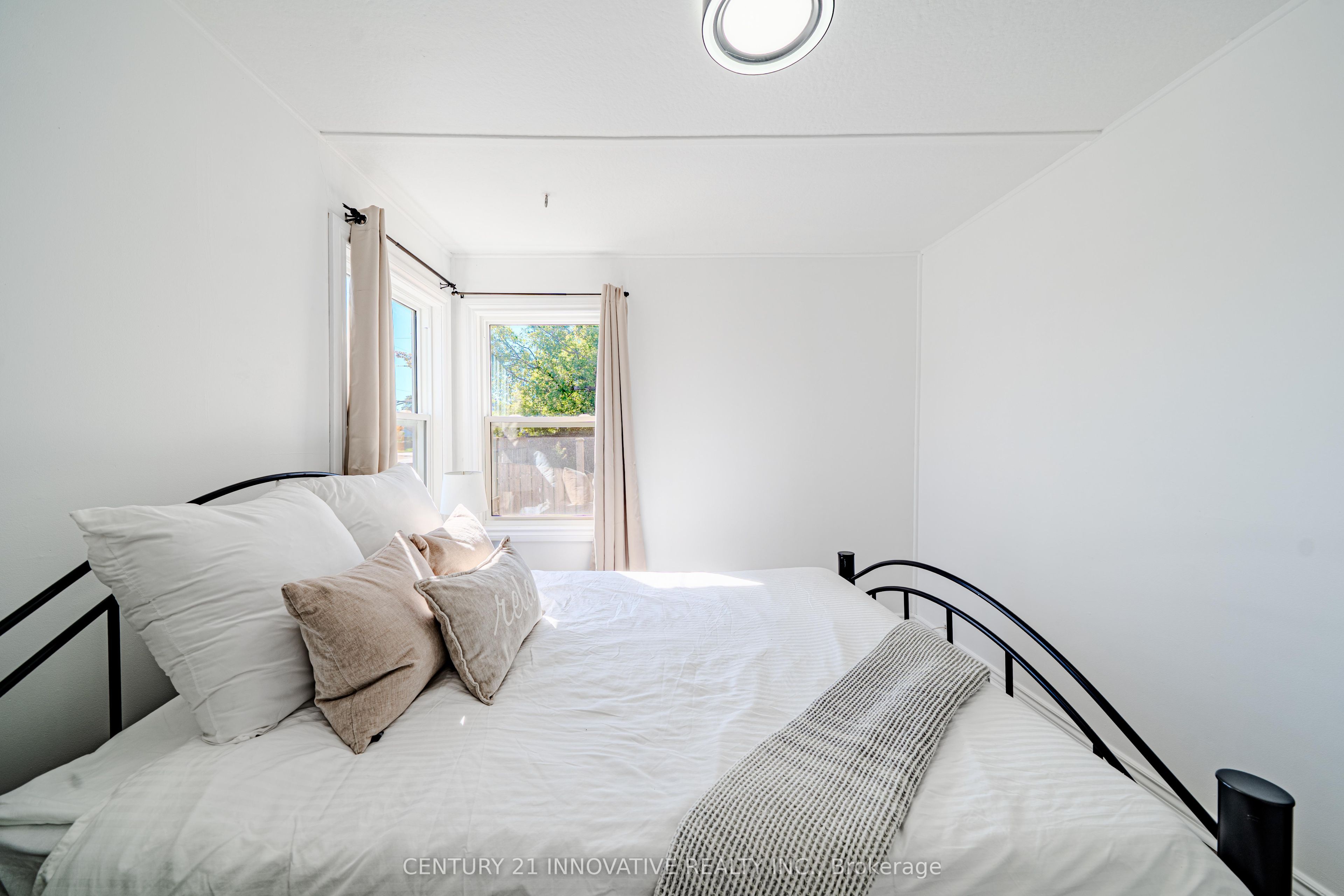 1 Edward Street Property Photo 22