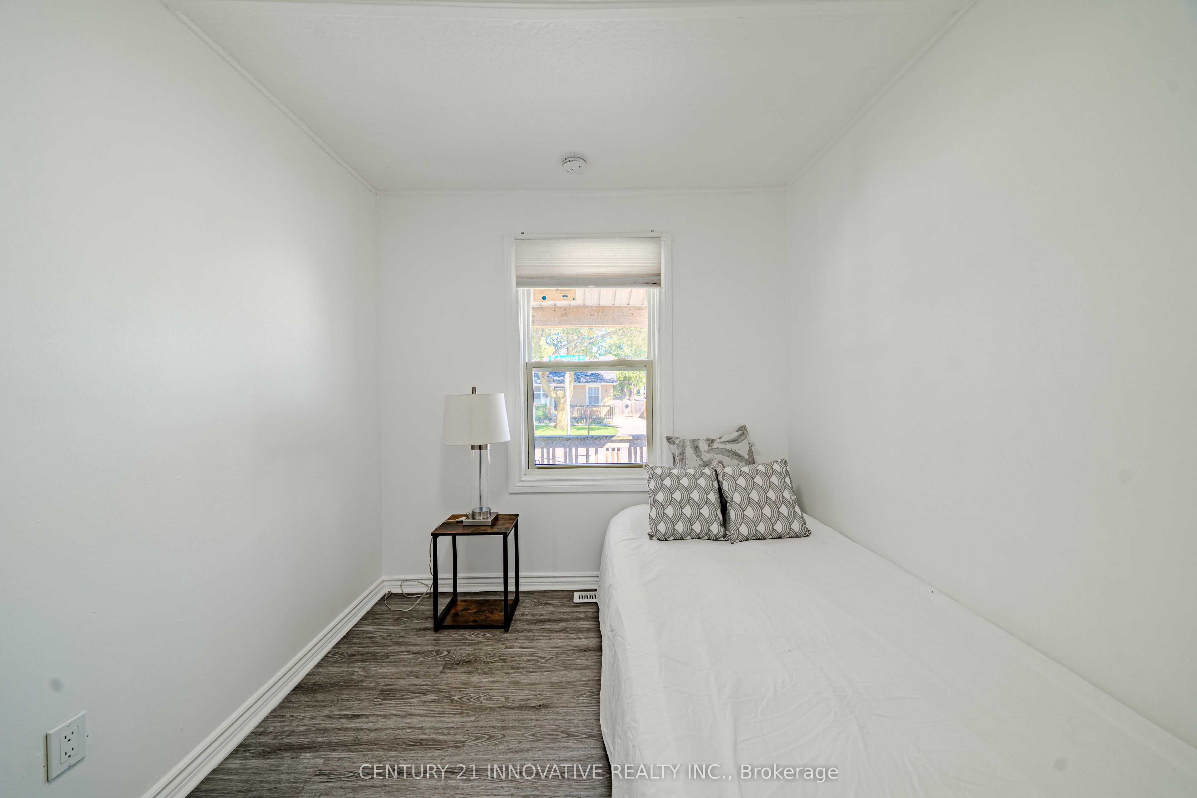 1 Edward Street Property Photo 27