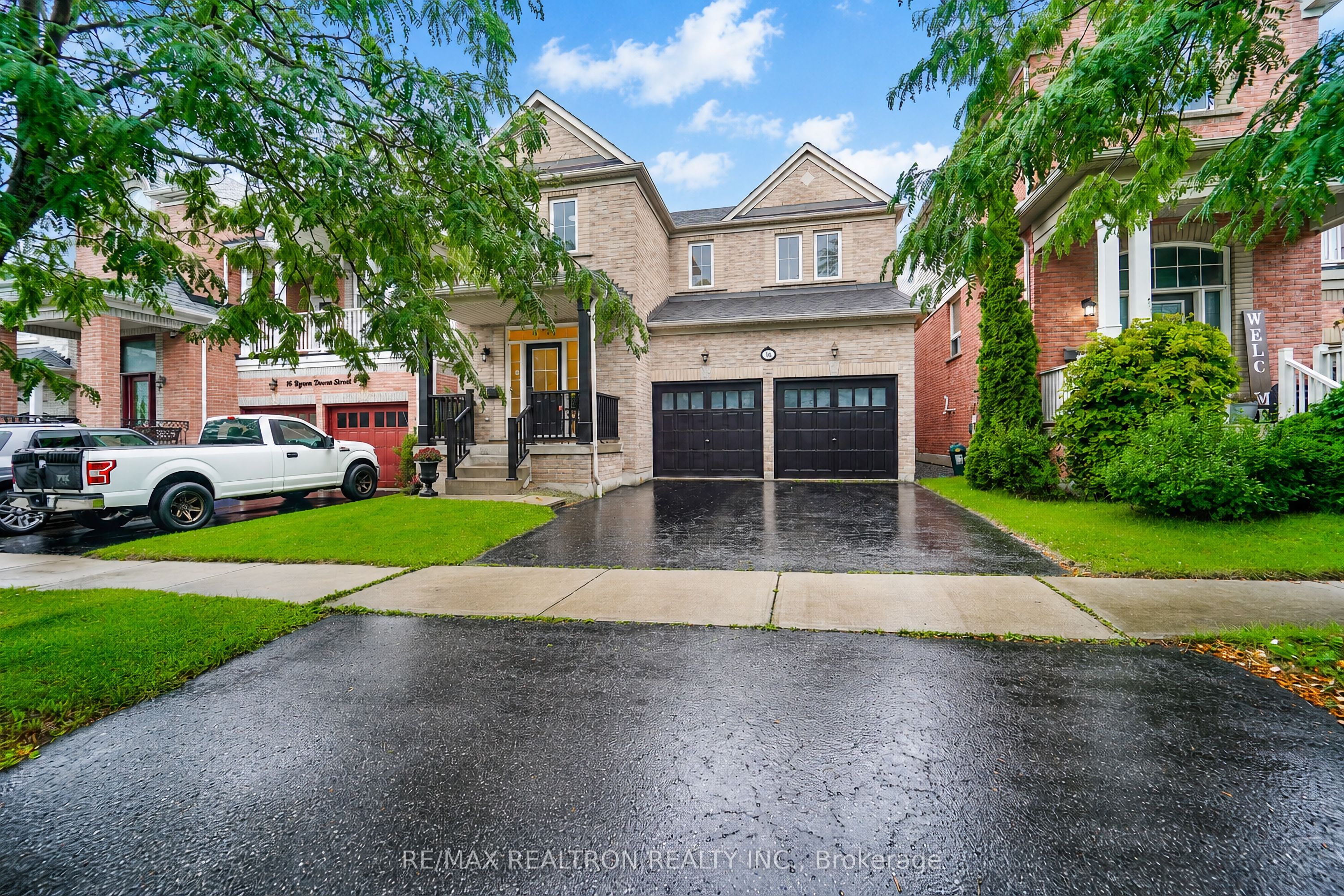 18 Byram Downs Street Property Photo 3
