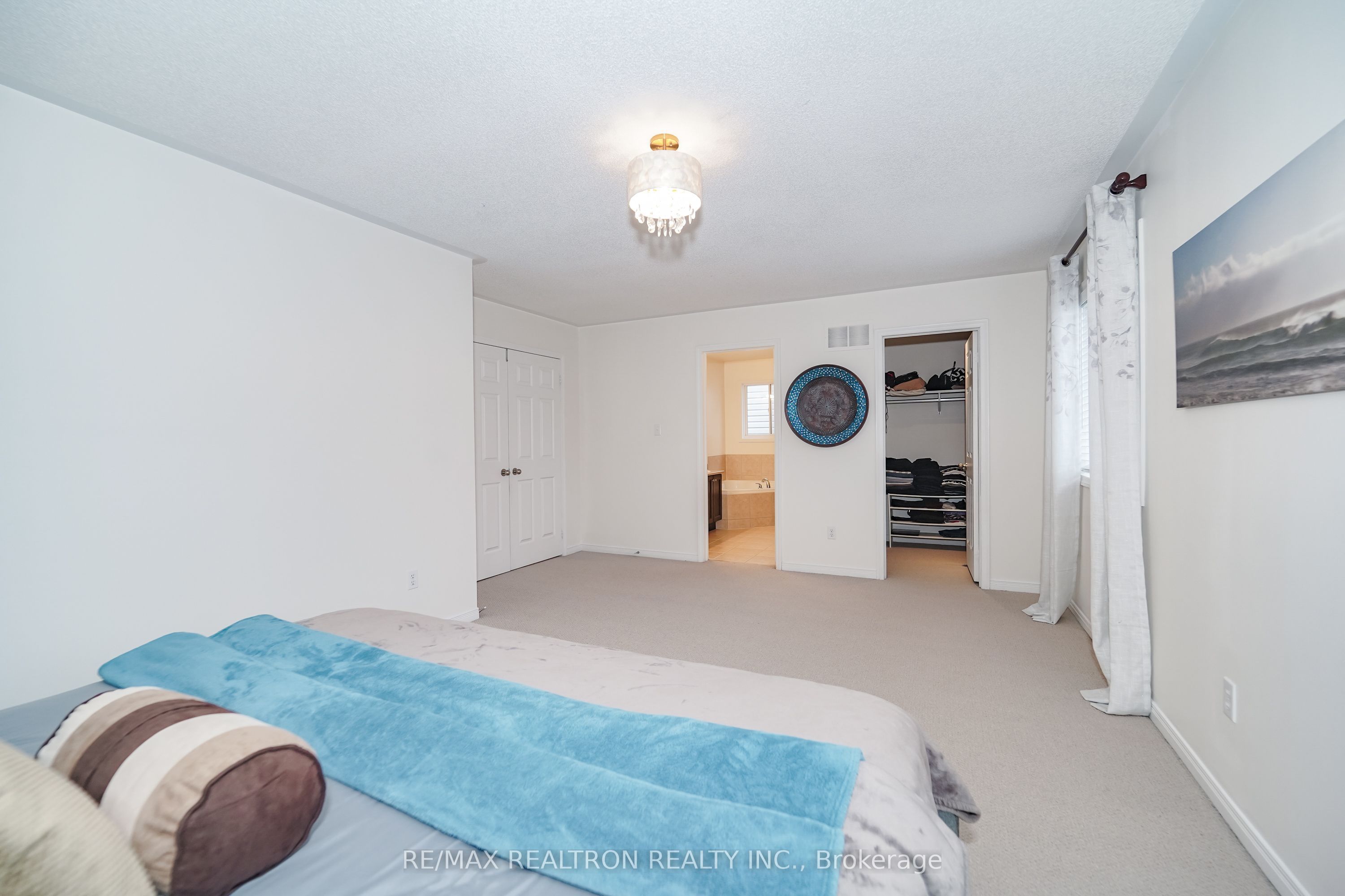 18 Byram Downs Street Property Photo 21