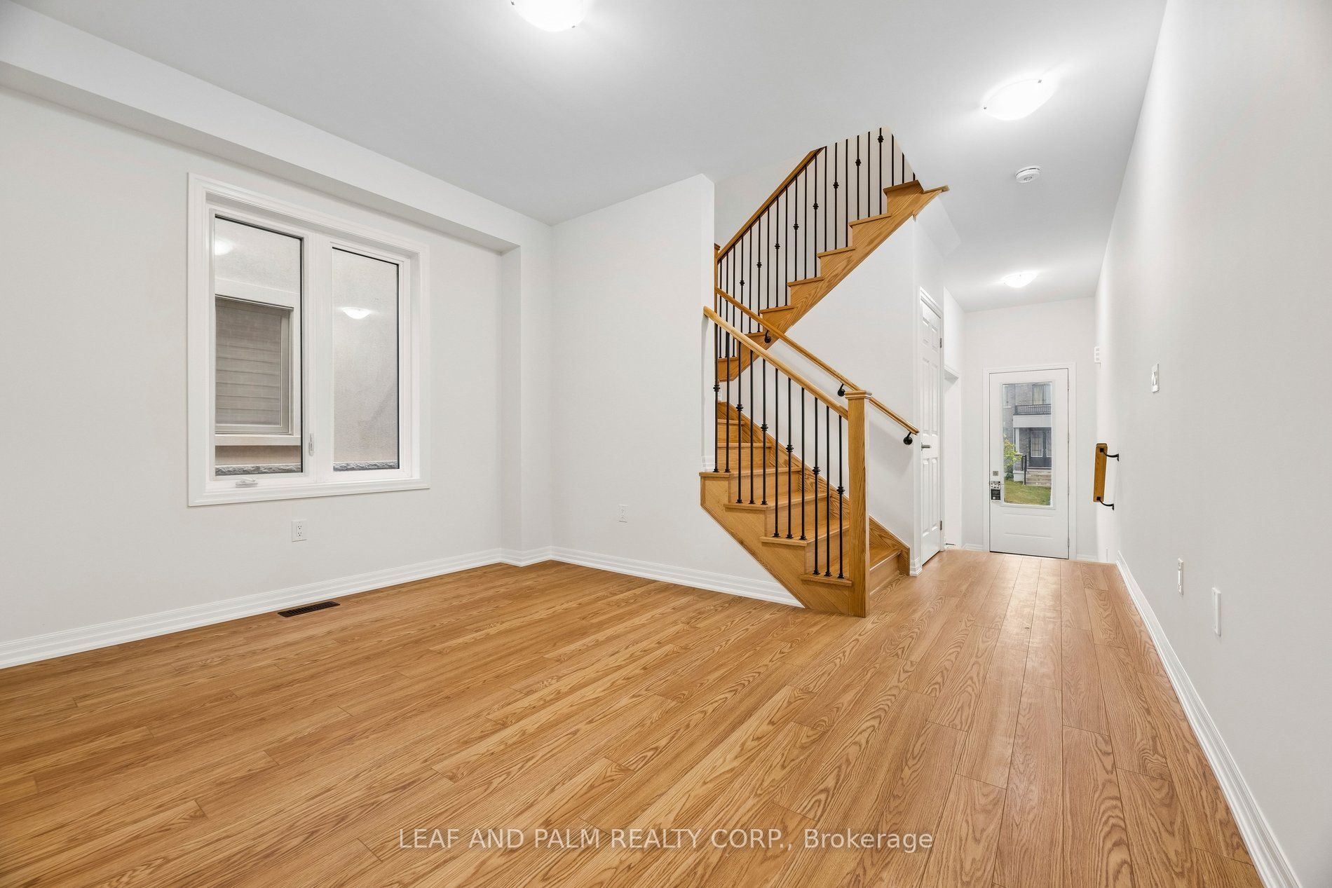 42 Northrop Avenue Property Photo 7