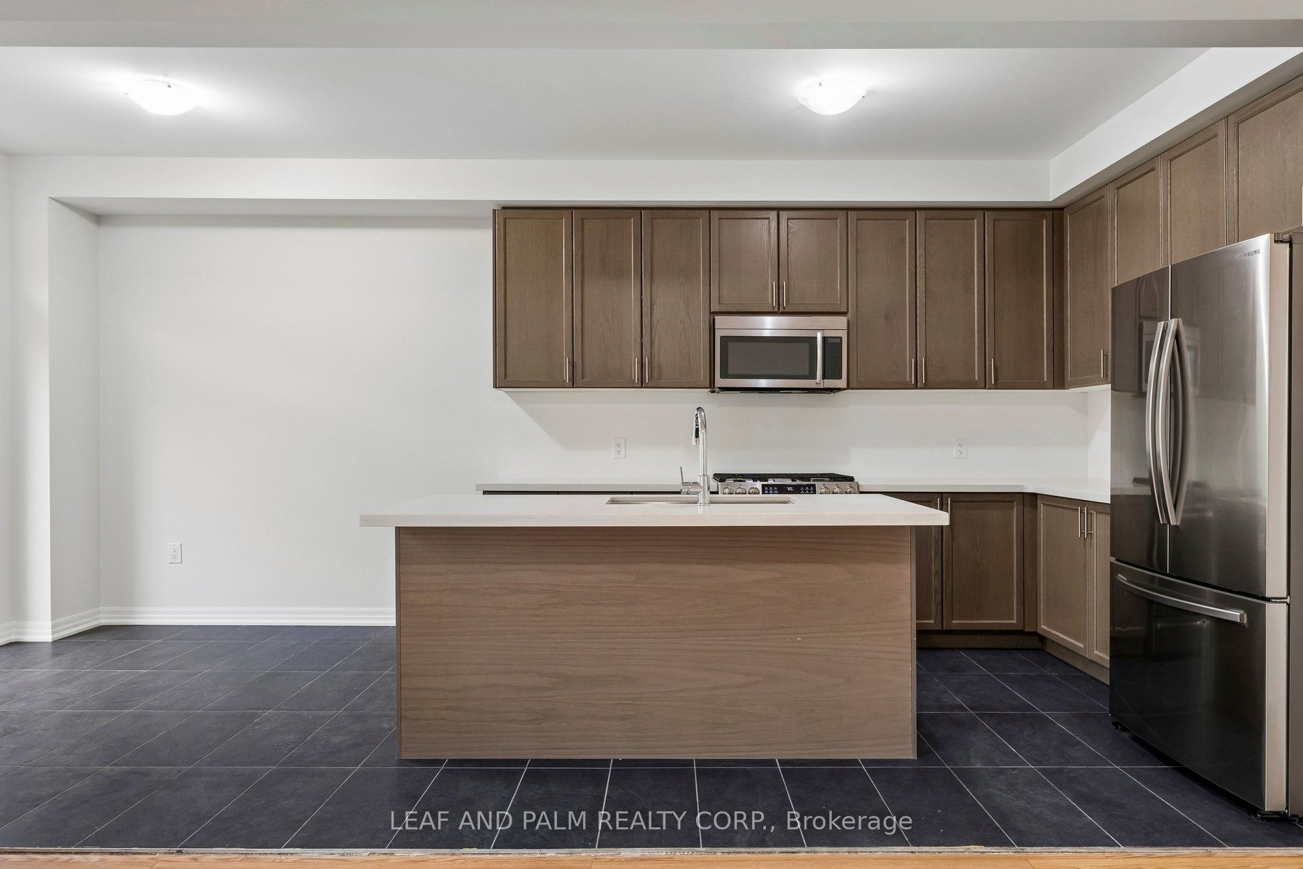 42 Northrop Avenue Property Photo 15