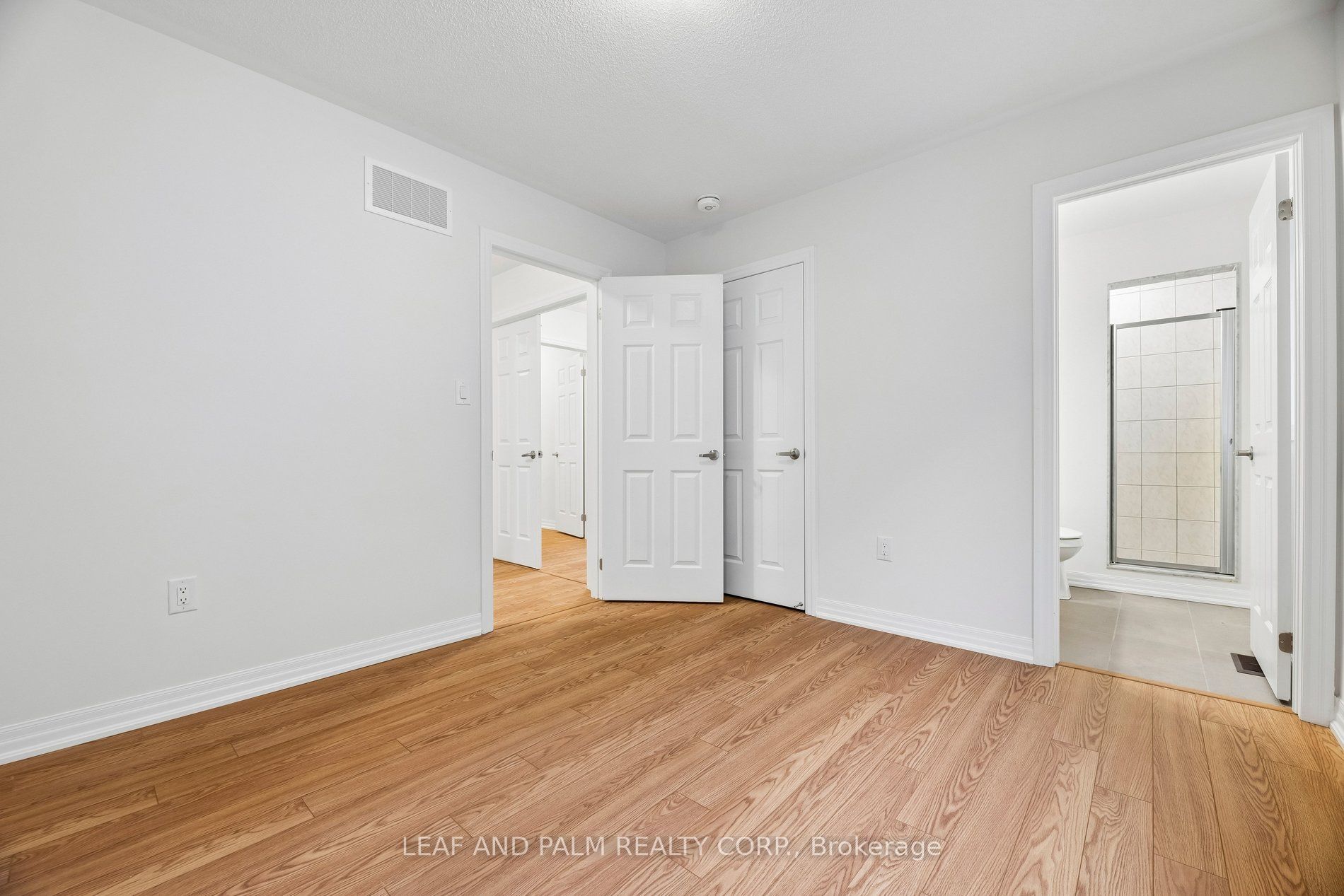 42 Northrop Avenue Property Photo 28