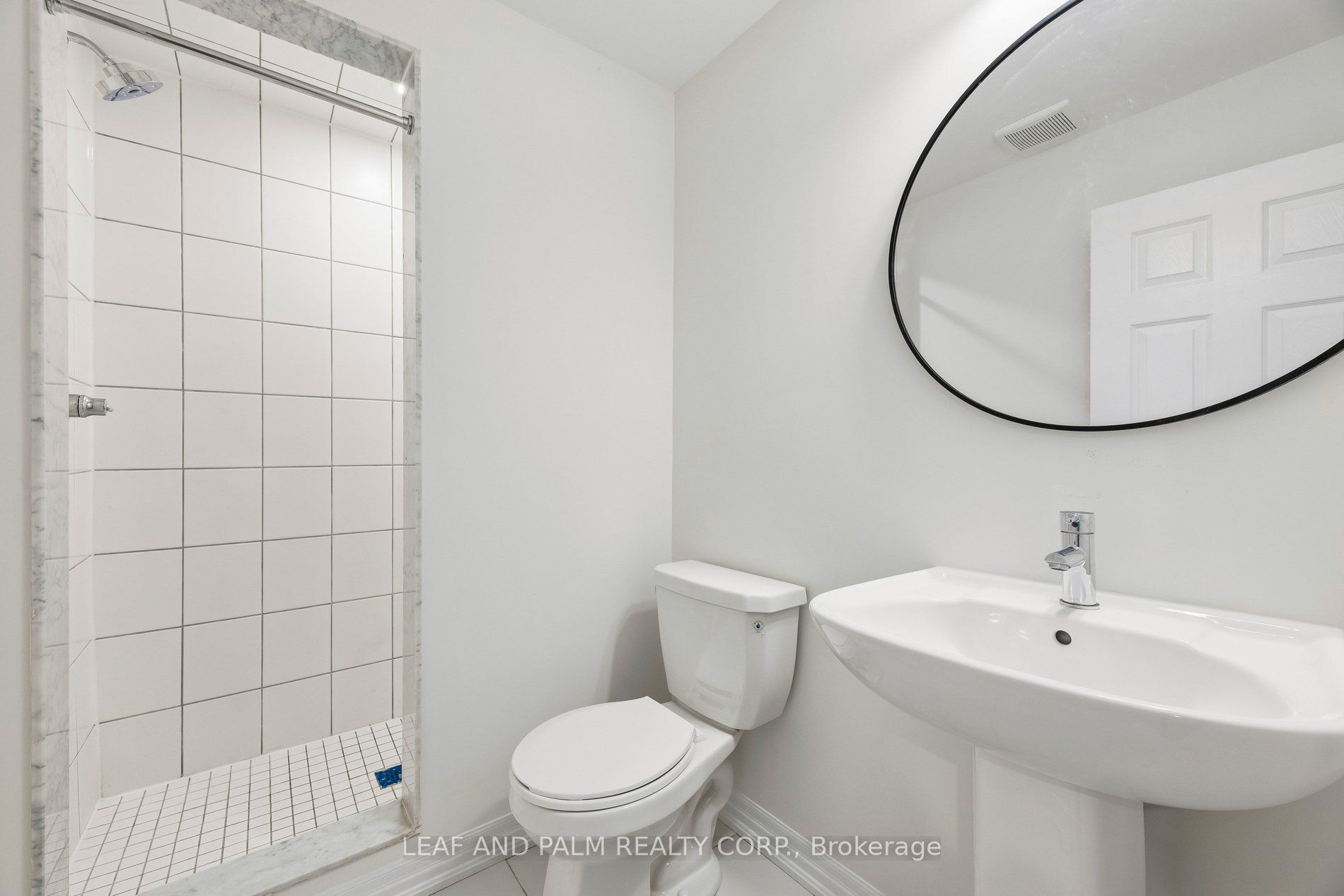 42 Northrop Avenue Property Photo 36