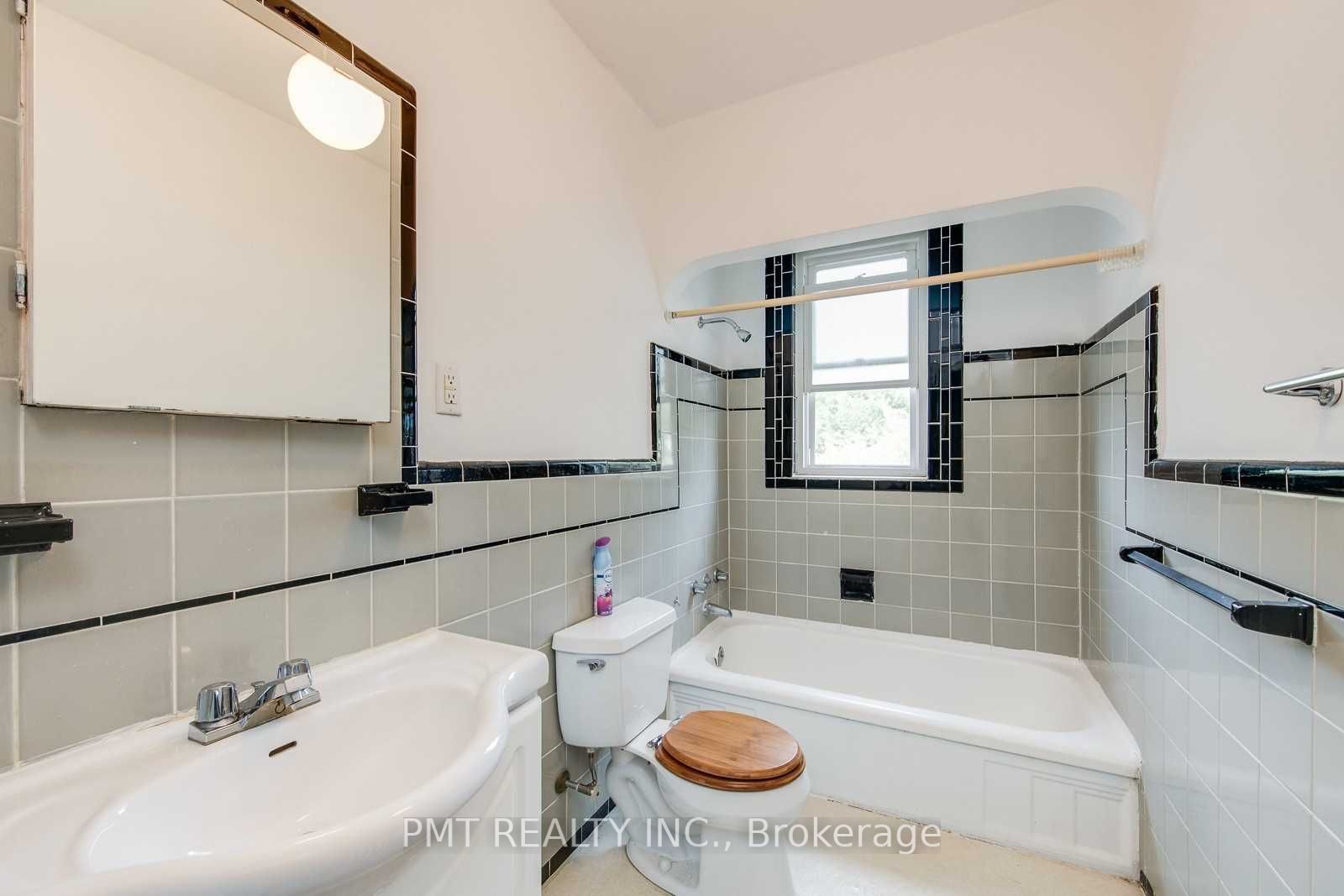 58 Leyton Avenue 6 Property Photo 11