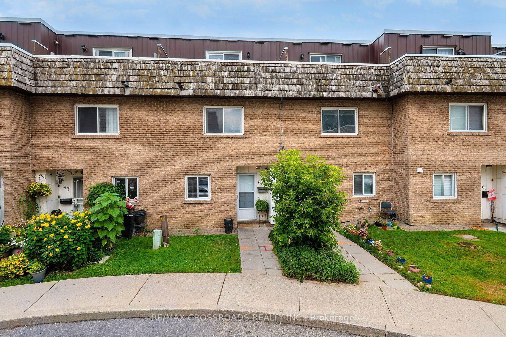 10 Rodda Boulevard 65