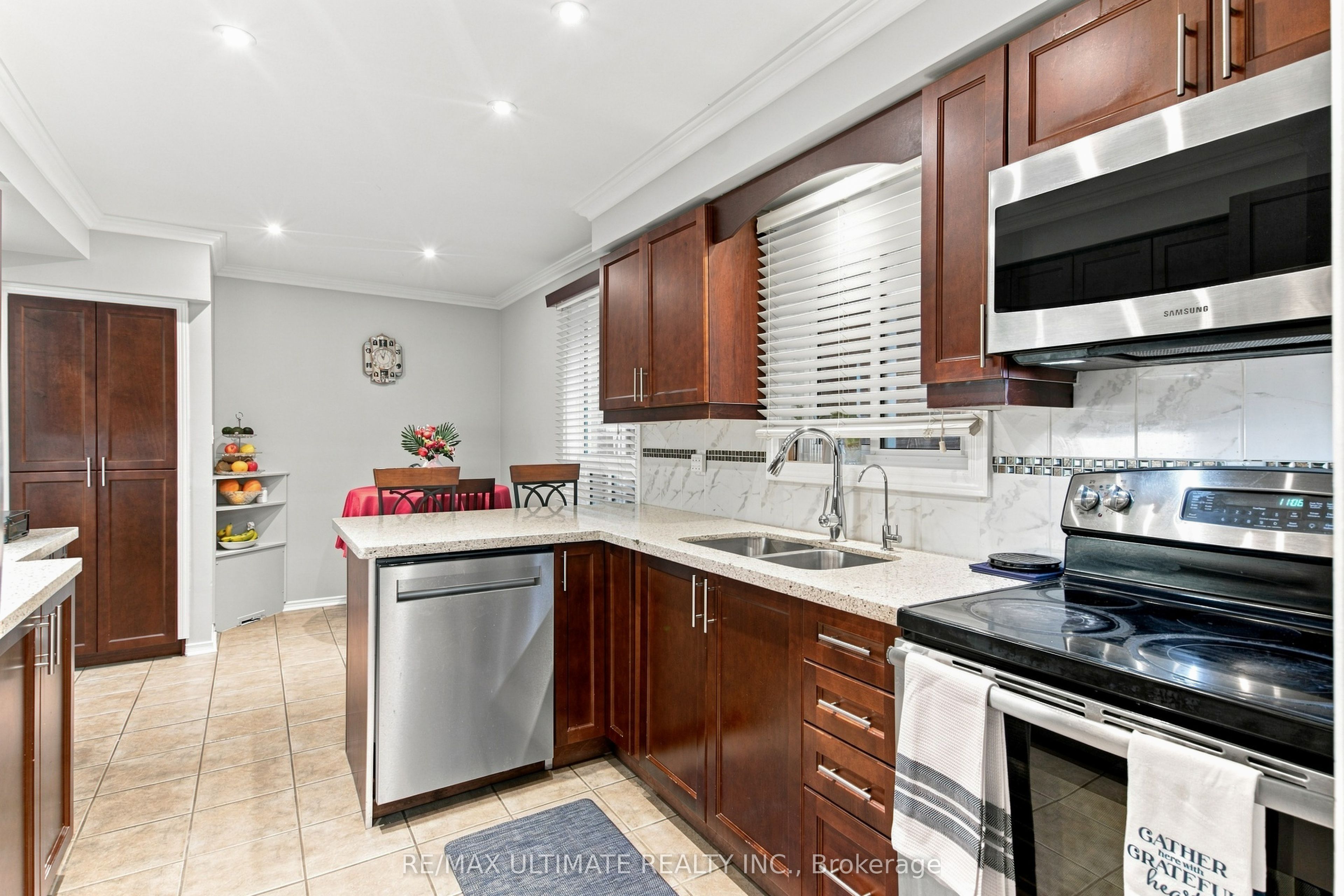 73 Cluett Drive Property Photo 12