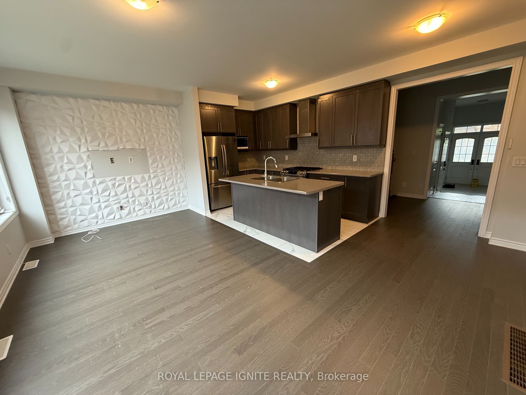 25 Sutcliffe Dr Drive Property Photo 4