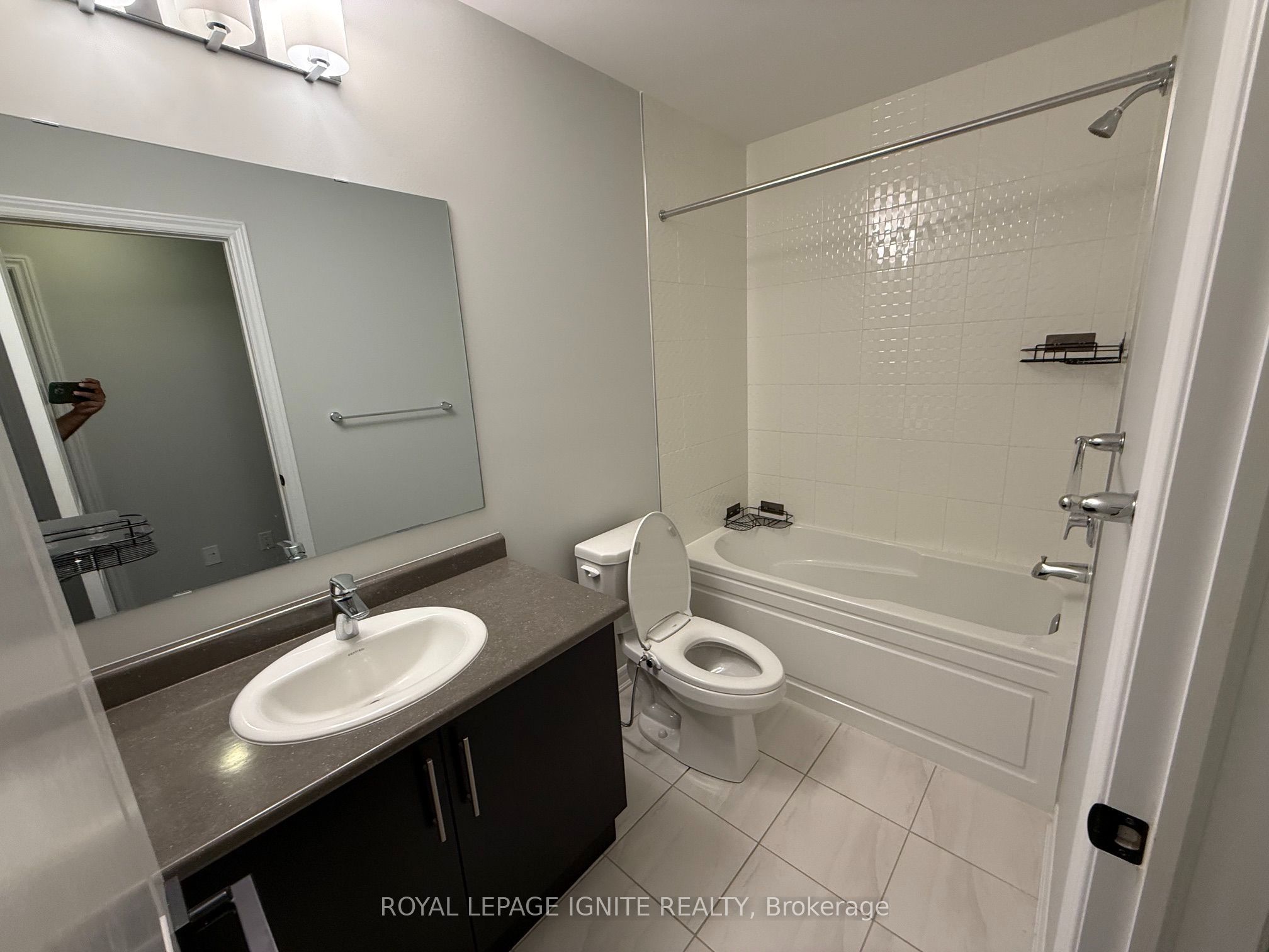 25 Sutcliffe Dr Drive Property Photo 9