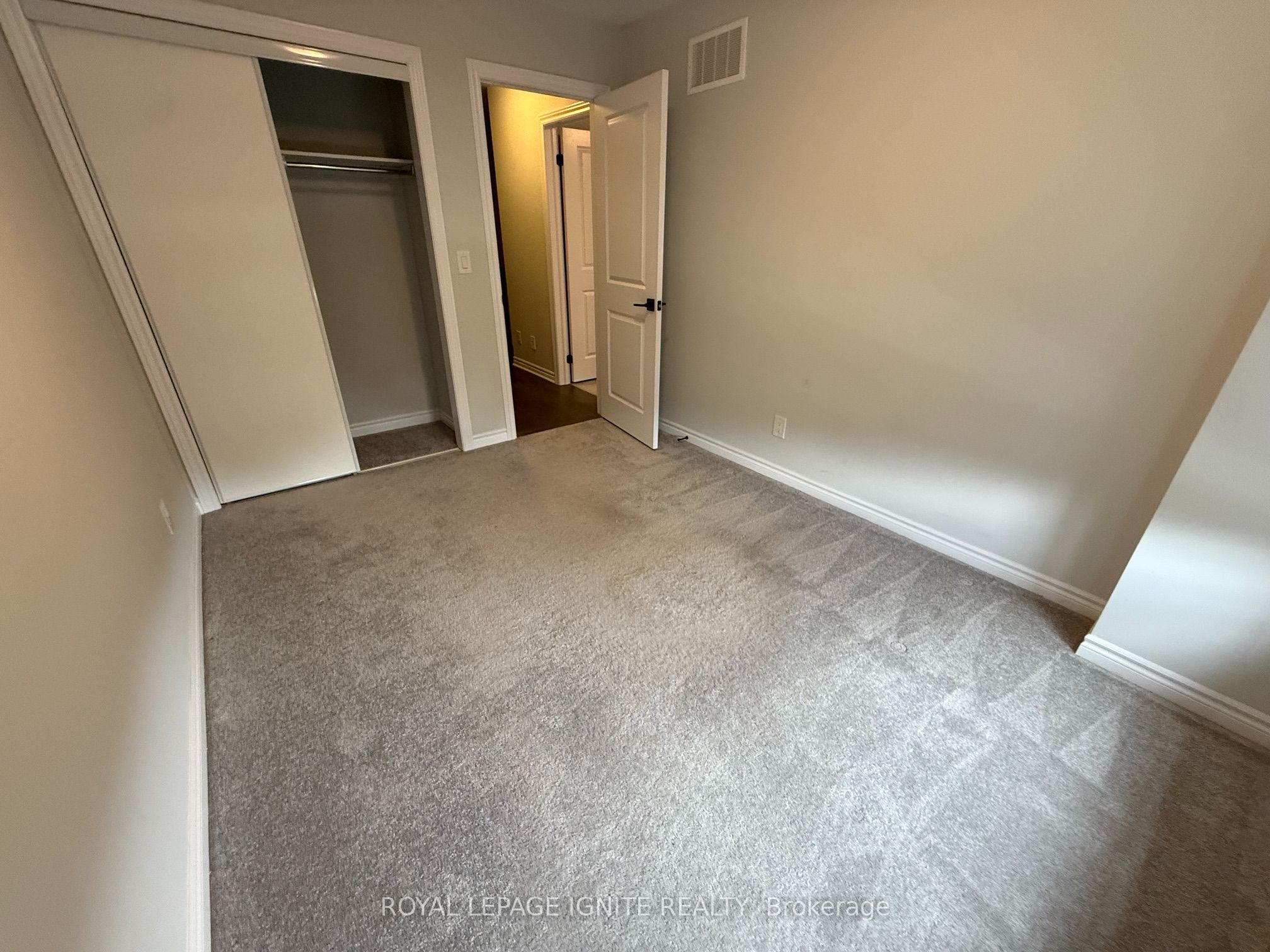 25 Sutcliffe Dr Drive Property Photo 11
