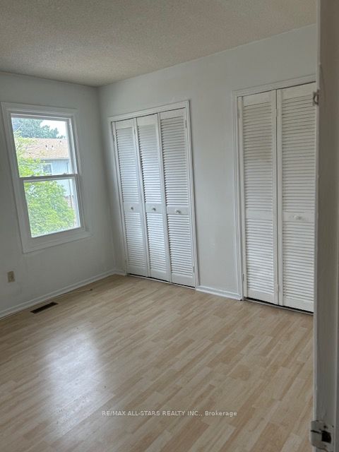 201 Alexmuir Boulevard 82 Property Photo 11