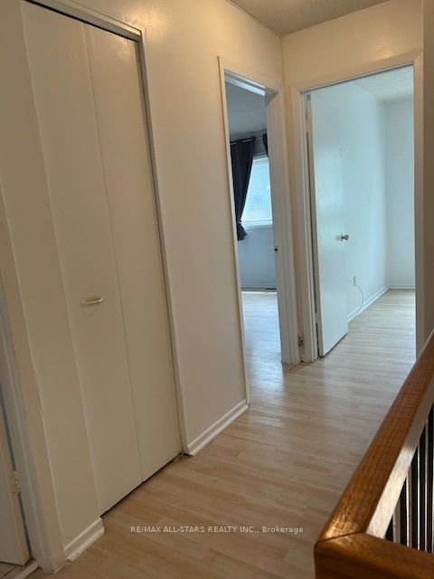 201 Alexmuir Boulevard 82 Property Photo 16